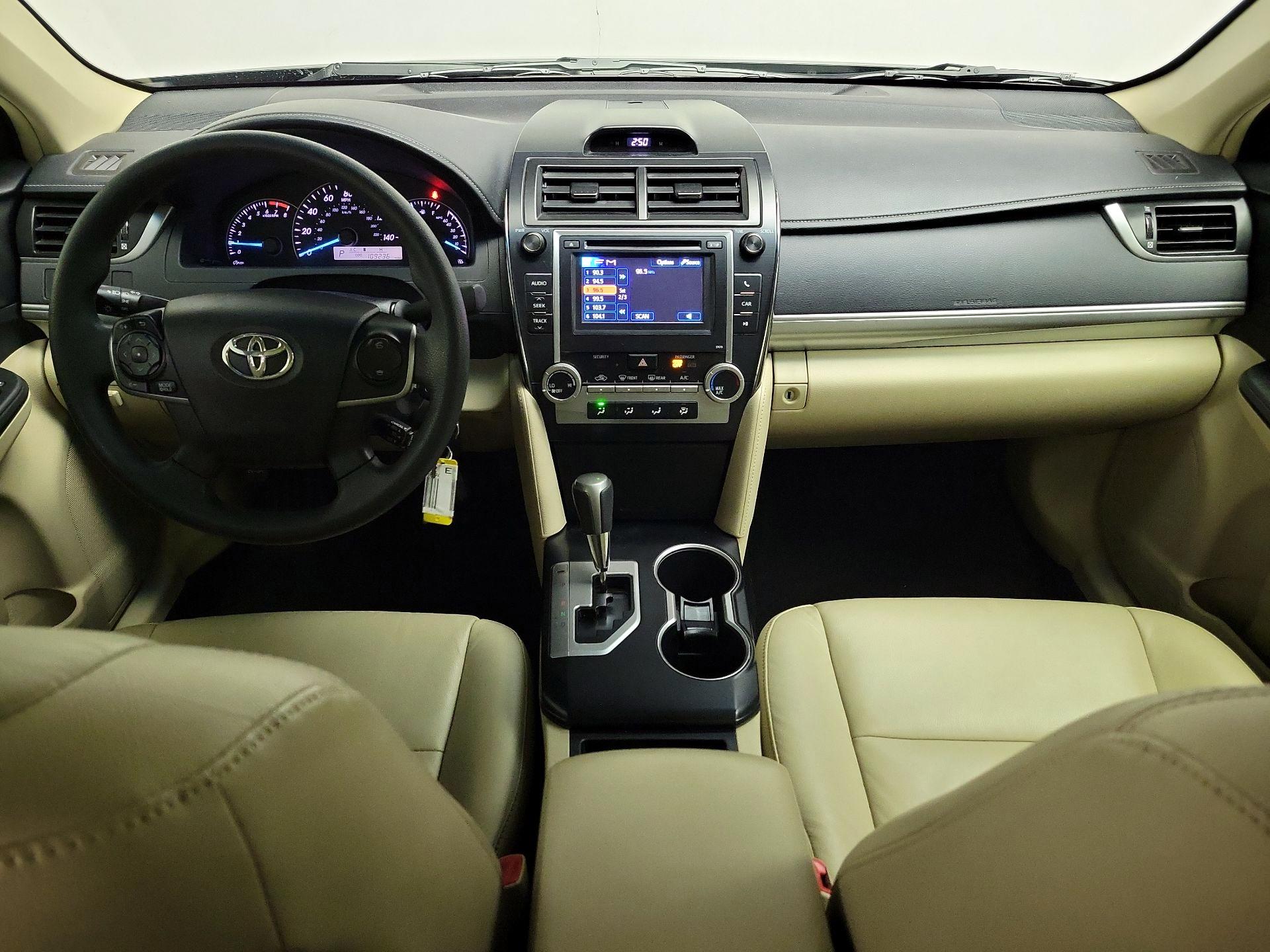 Thumbnail: 2013 Toyota Camry - 9