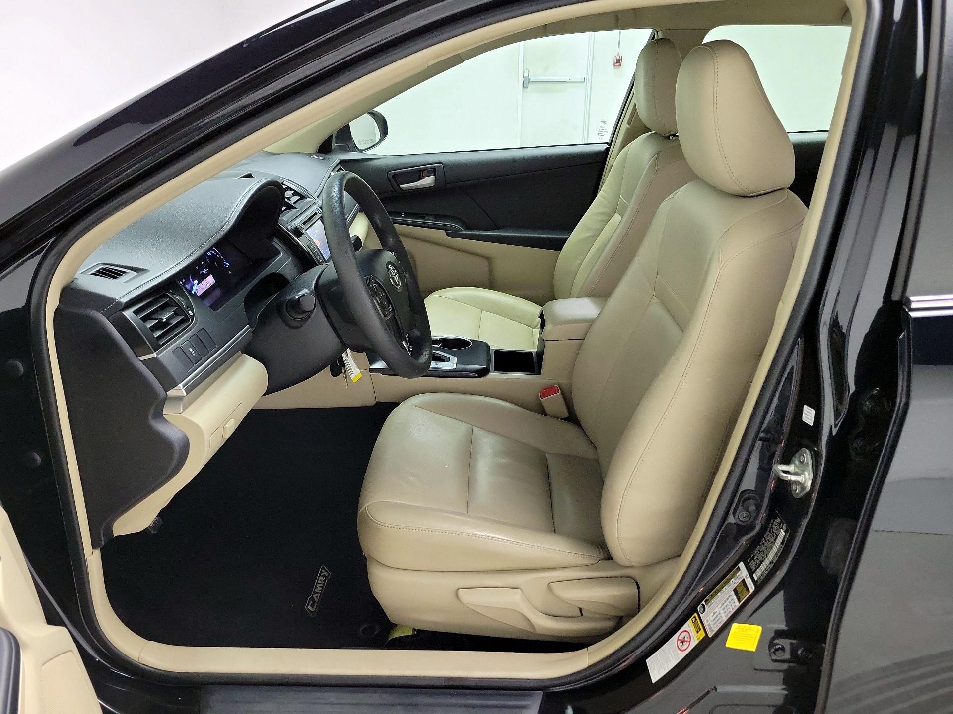 Thumbnail: 2013 Toyota Camry - 11