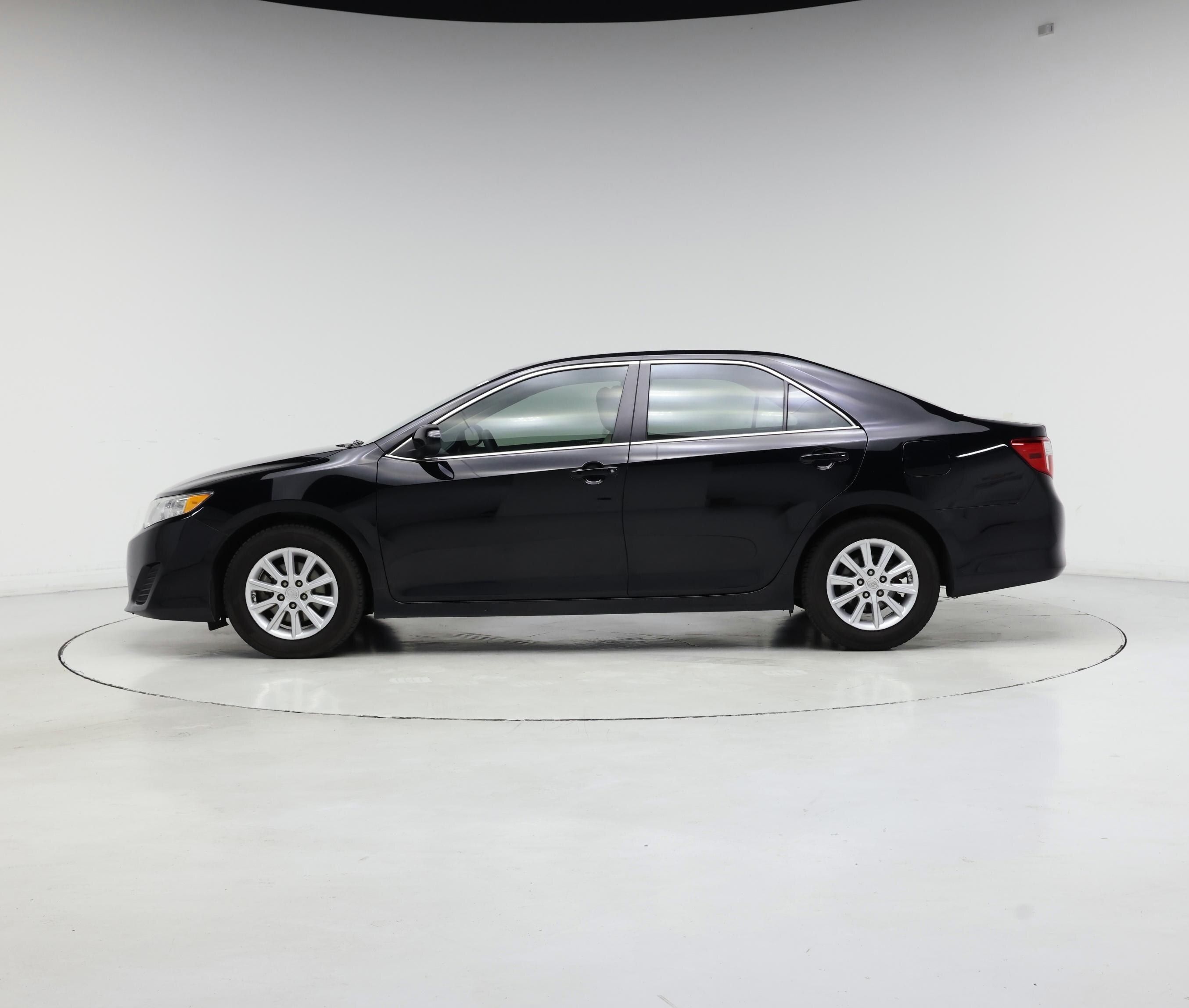 Thumbnail: 2013 Toyota Camry - 3