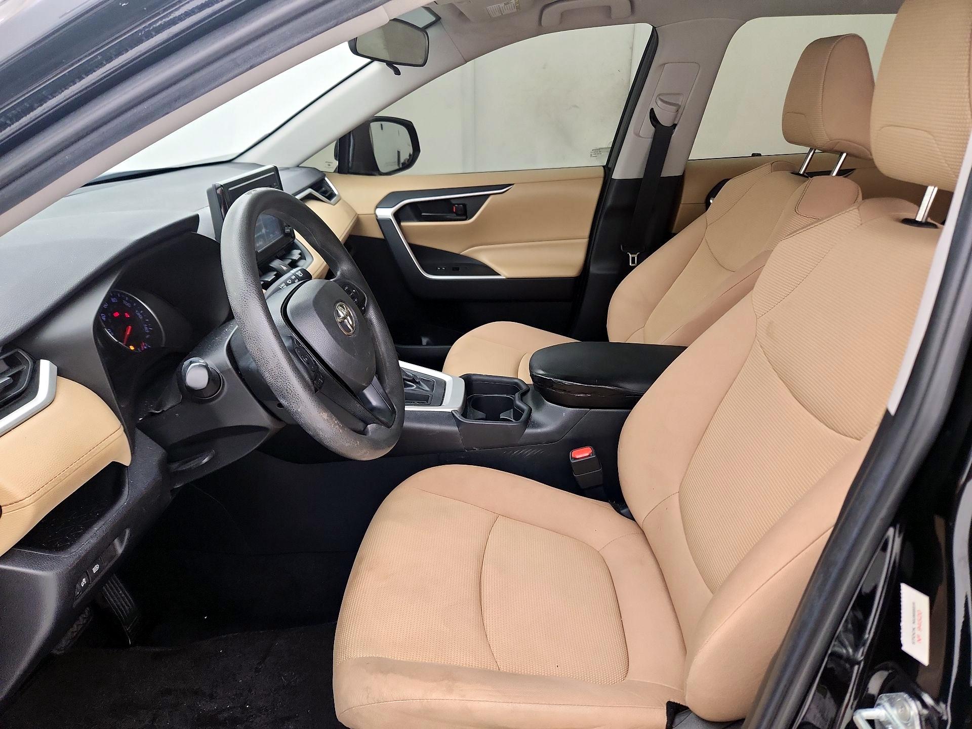 Thumbnail: 2019 Toyota RAV4 - 11
