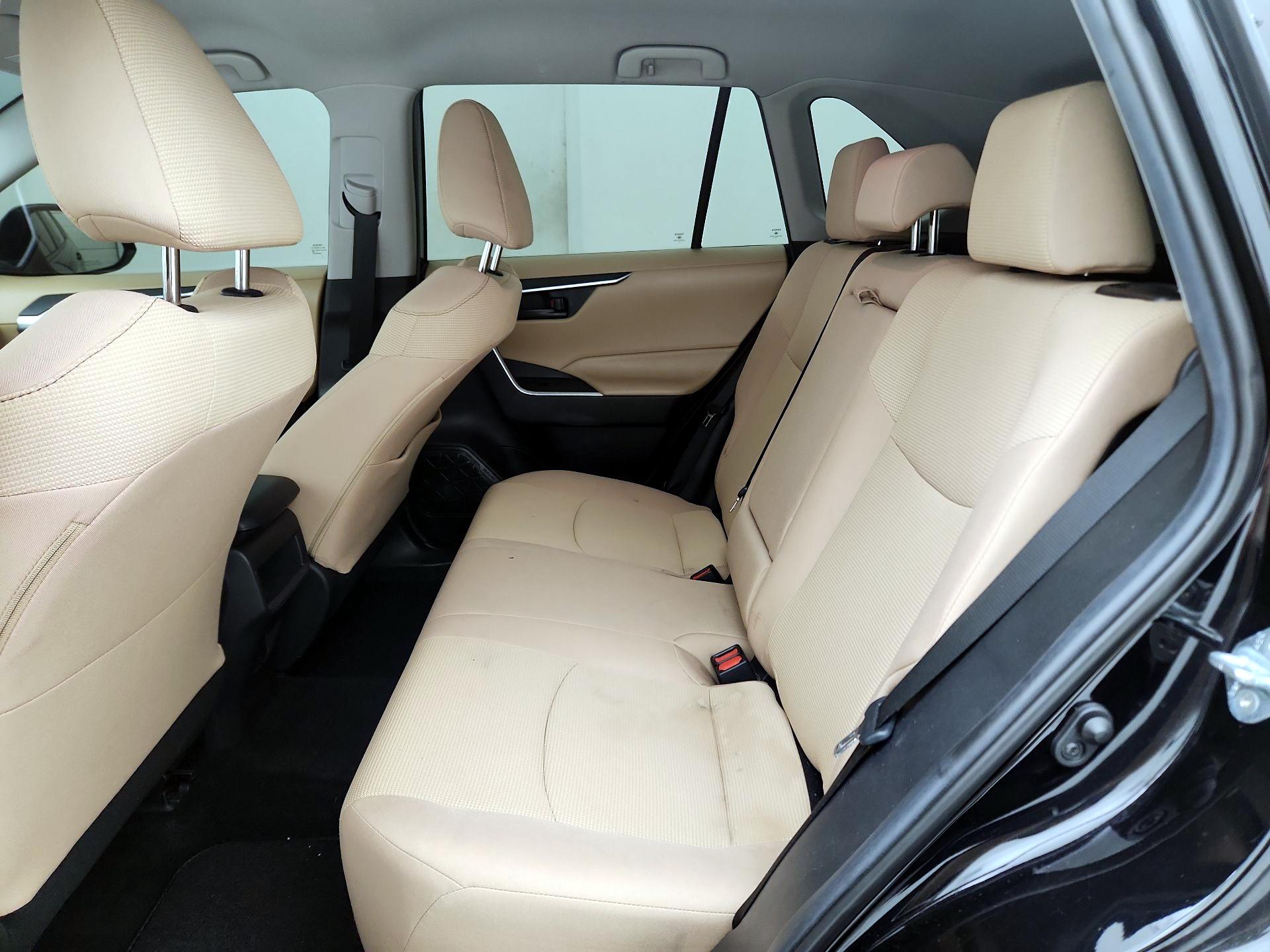 Thumbnail: 2019 Toyota RAV4 - 19