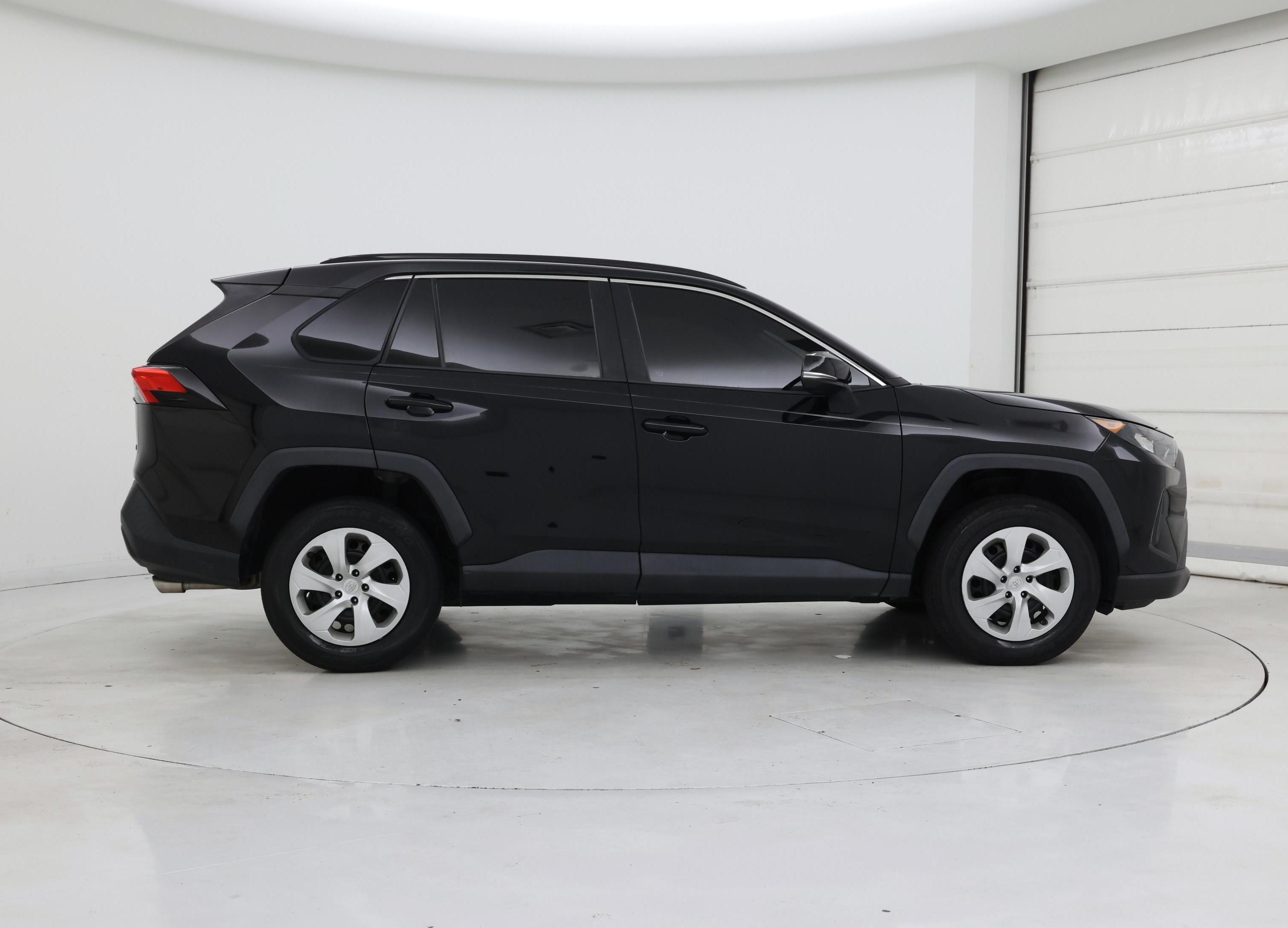 Thumbnail: 2019 Toyota RAV4 - 7