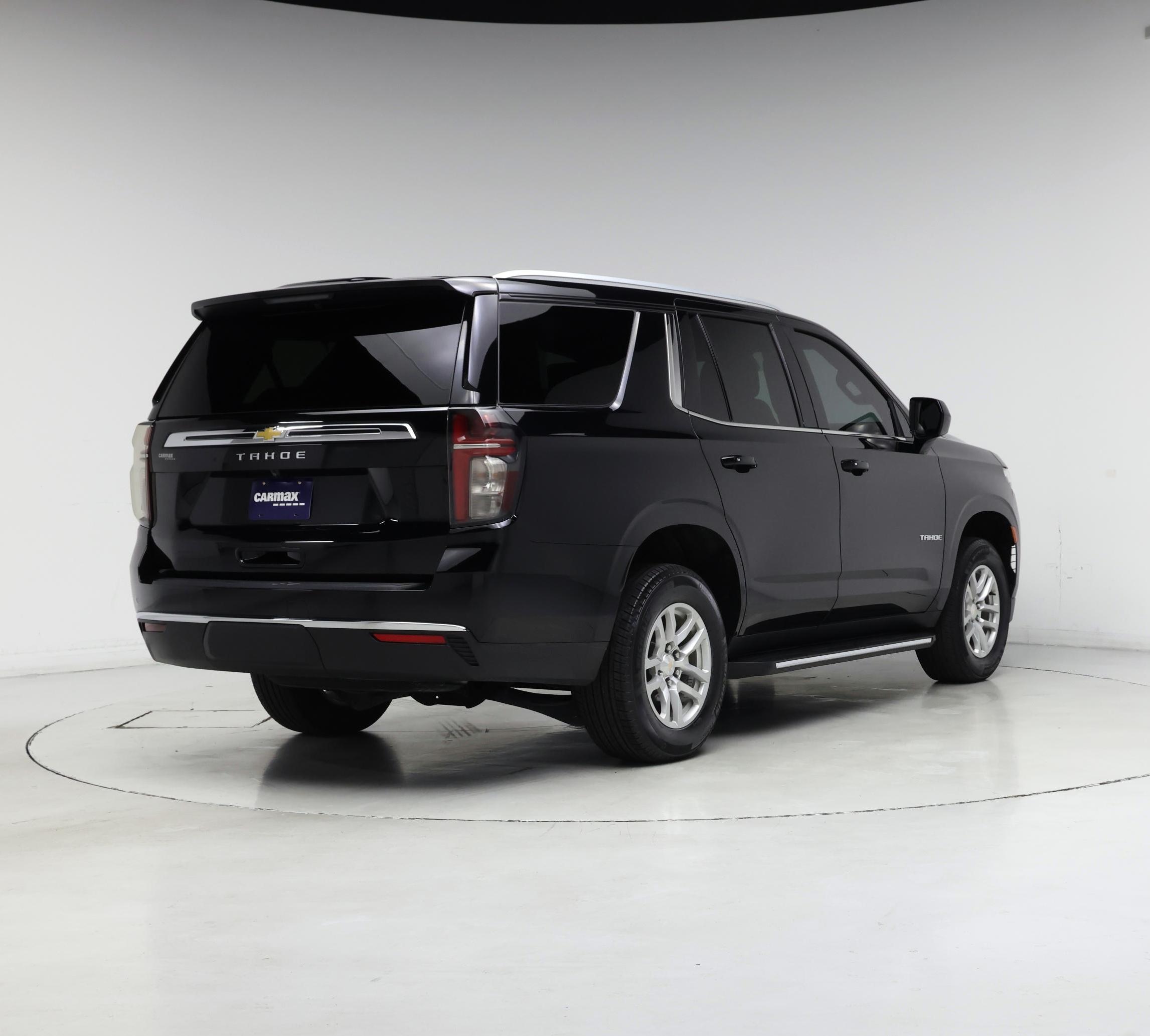 Thumbnail: 2023 Chevrolet Tahoe - 8