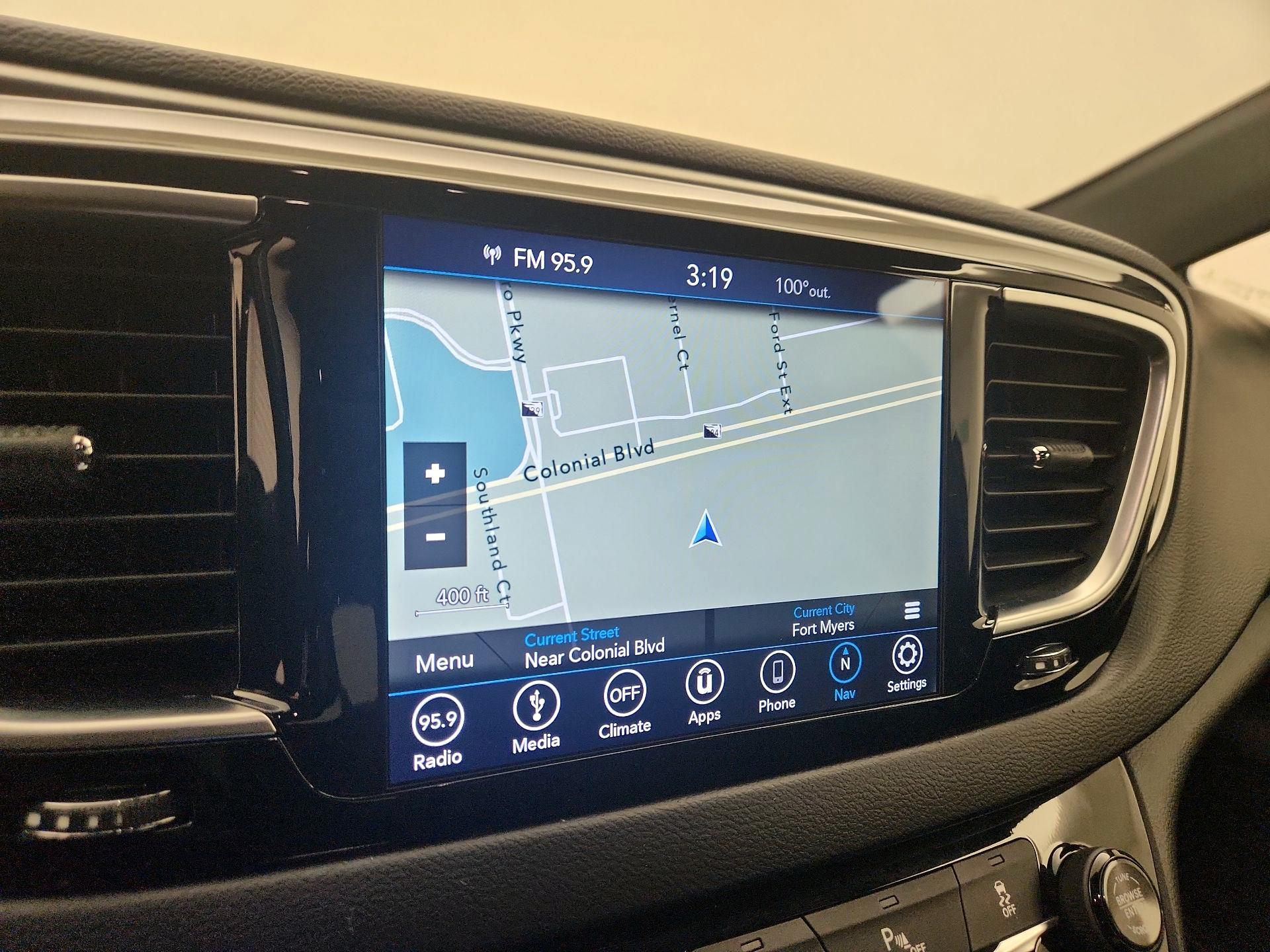 Thumbnail: 2019 Chrysler Pacifica - 14