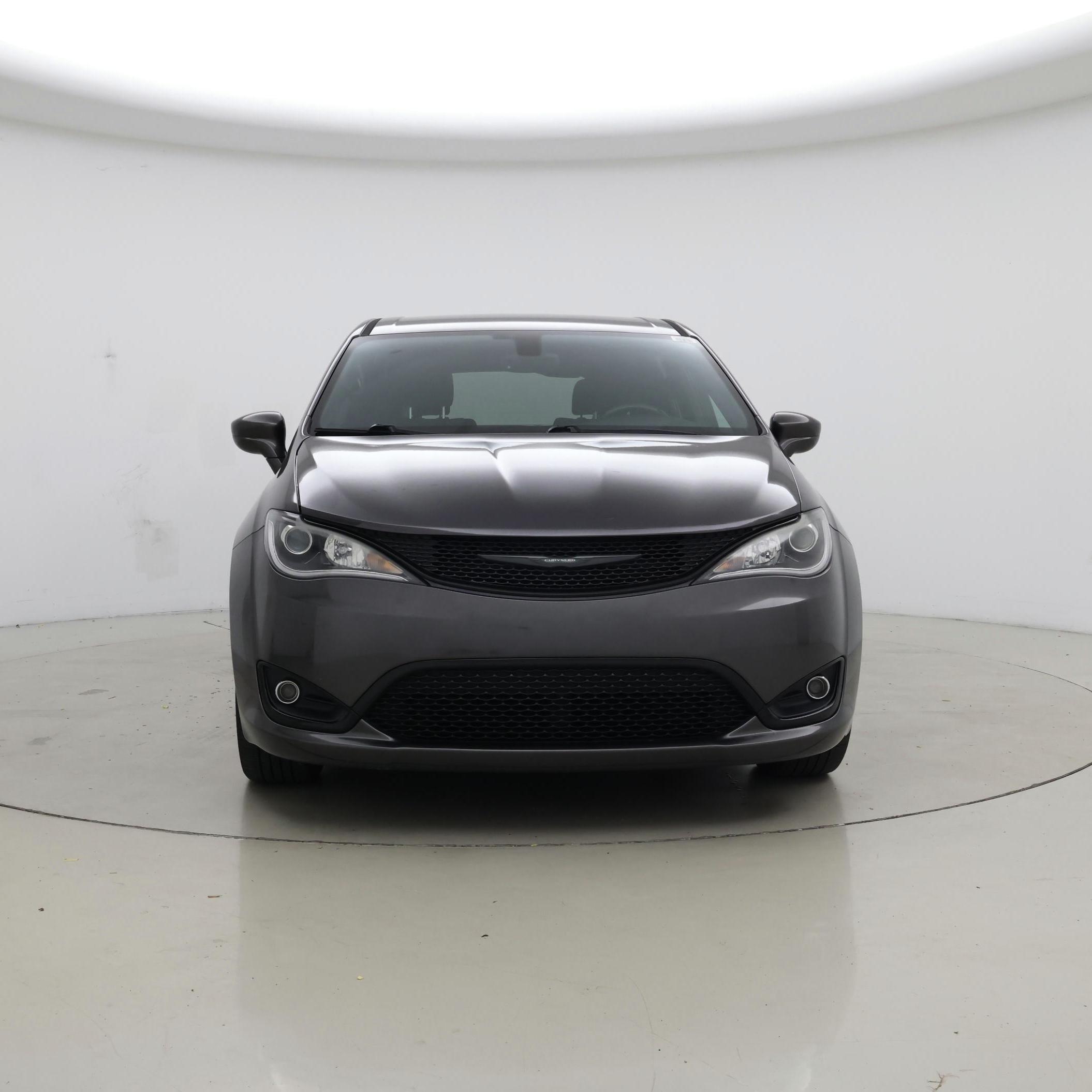 Thumbnail: 2019 Chrysler Pacifica - 5