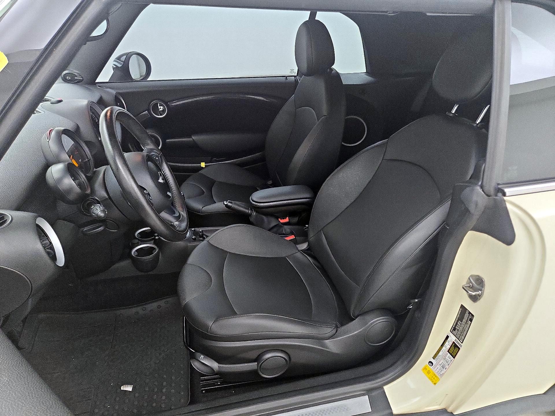 Thumbnail: 2015 MINI Cooper - 11