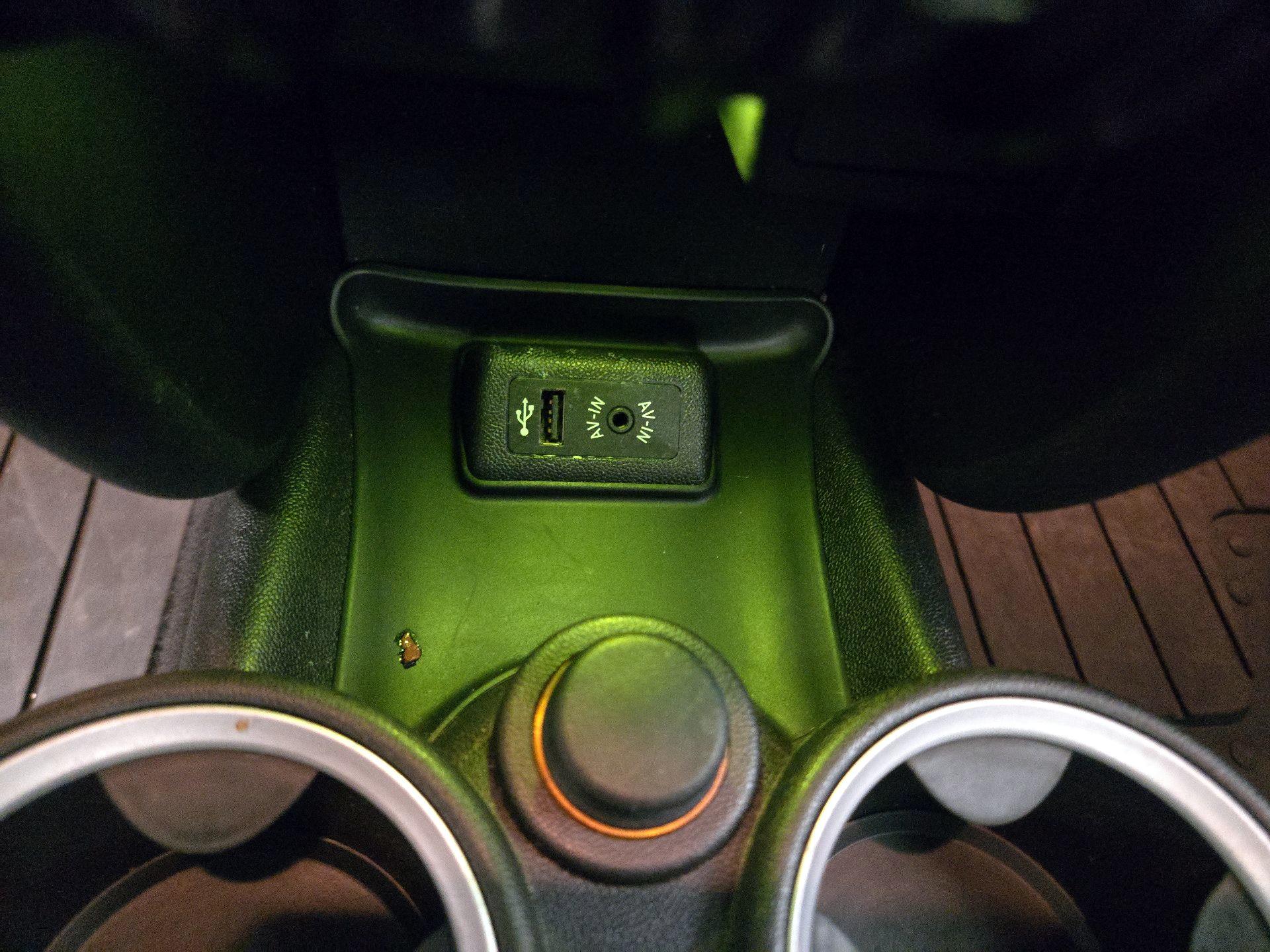 Thumbnail: 2015 MINI Cooper - 16