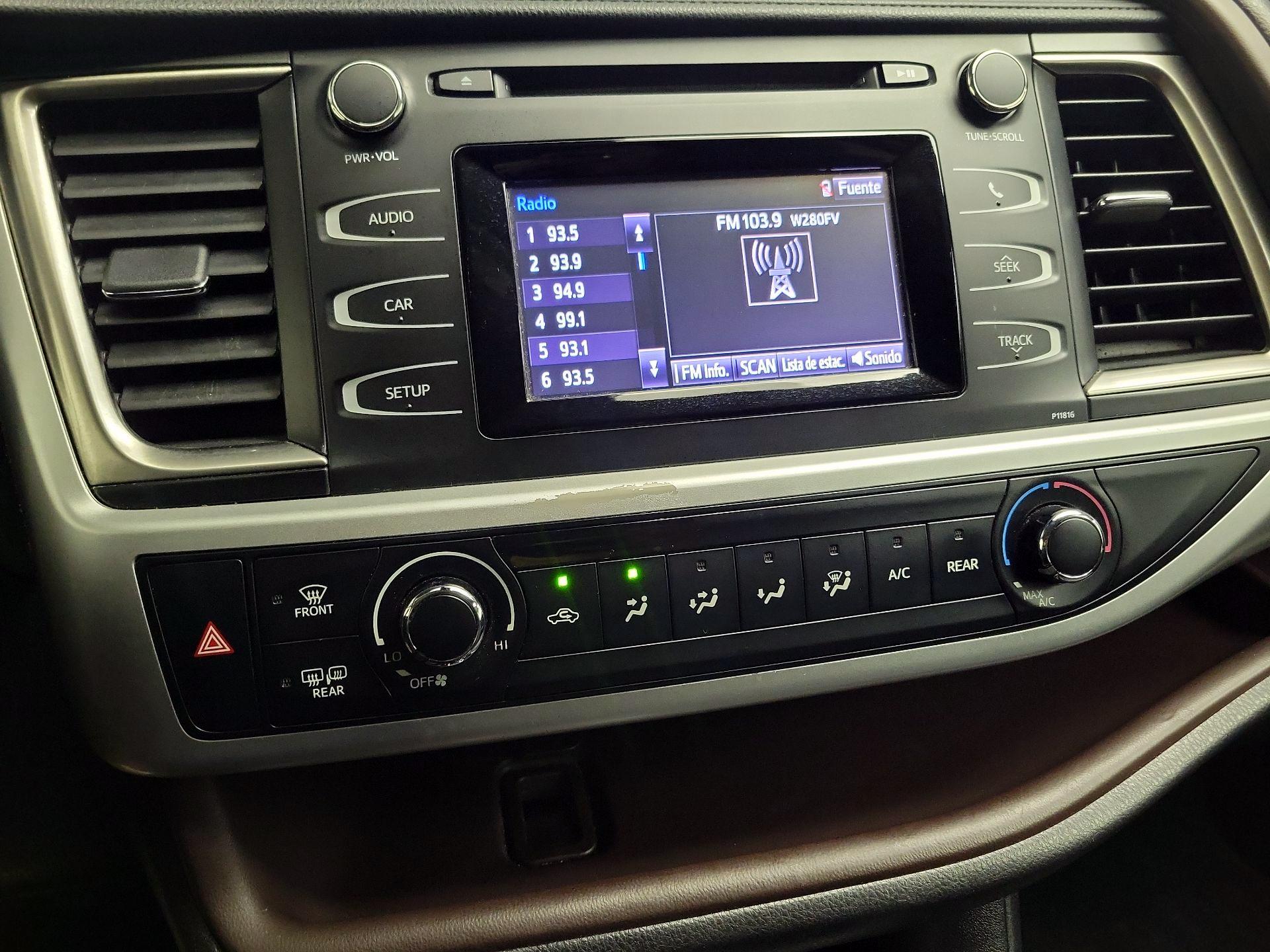 Thumbnail: 2019 Toyota Highlander - 15