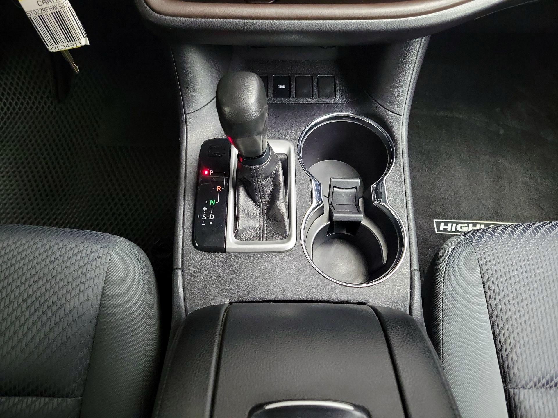 Thumbnail: 2019 Toyota Highlander - 17