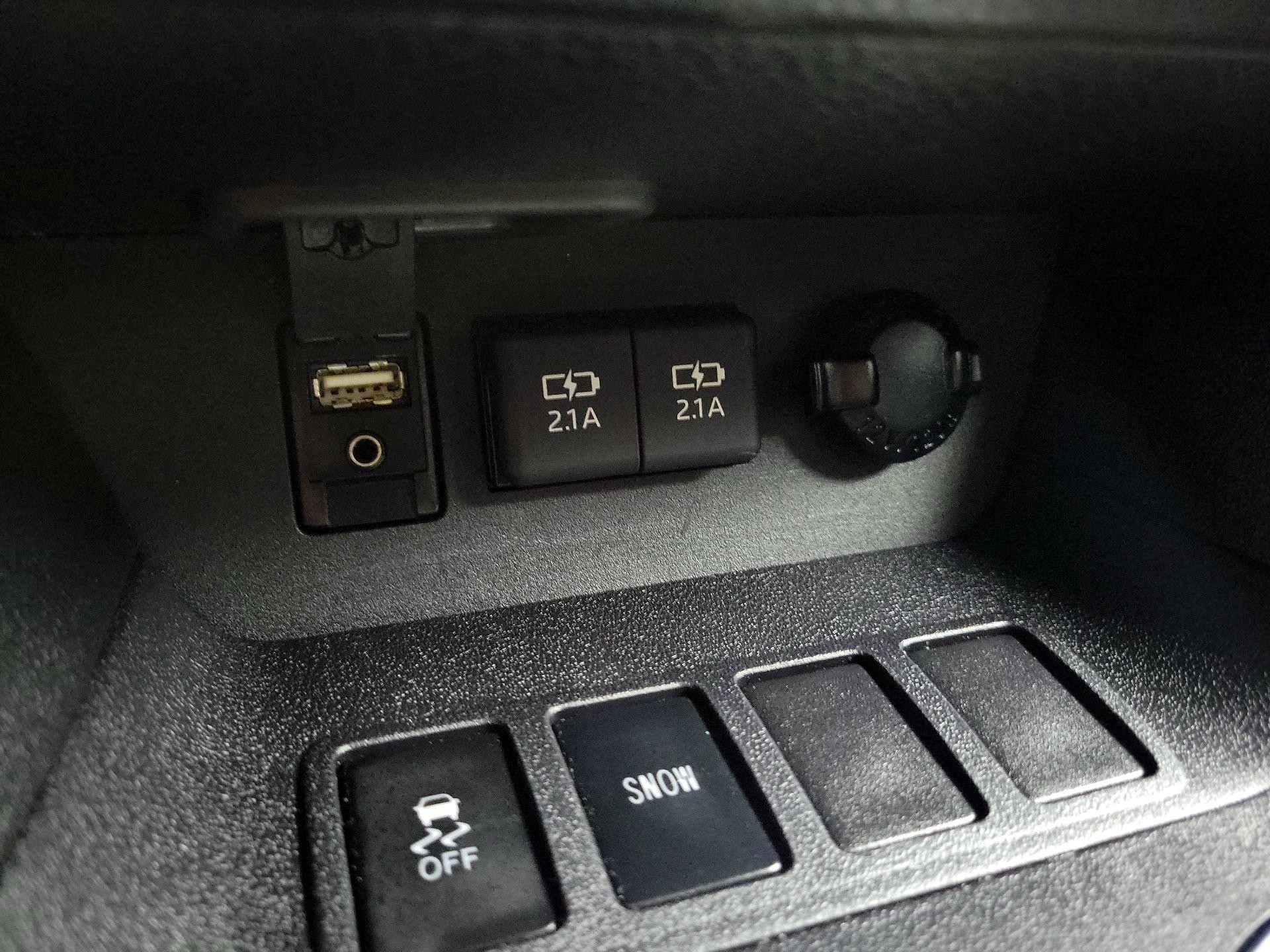 Thumbnail: 2019 Toyota Highlander - 18