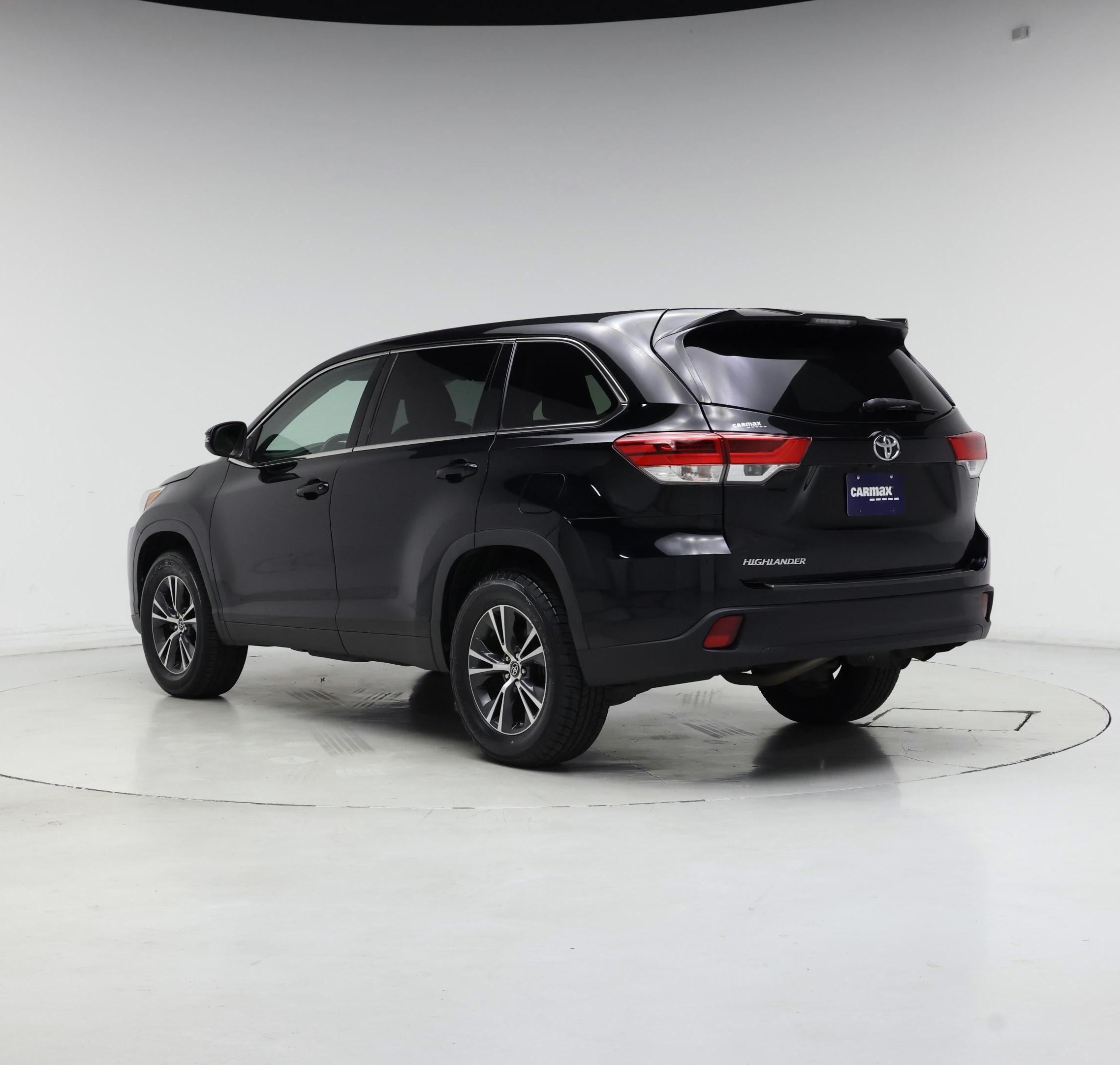 Thumbnail: 2019 Toyota Highlander - 2