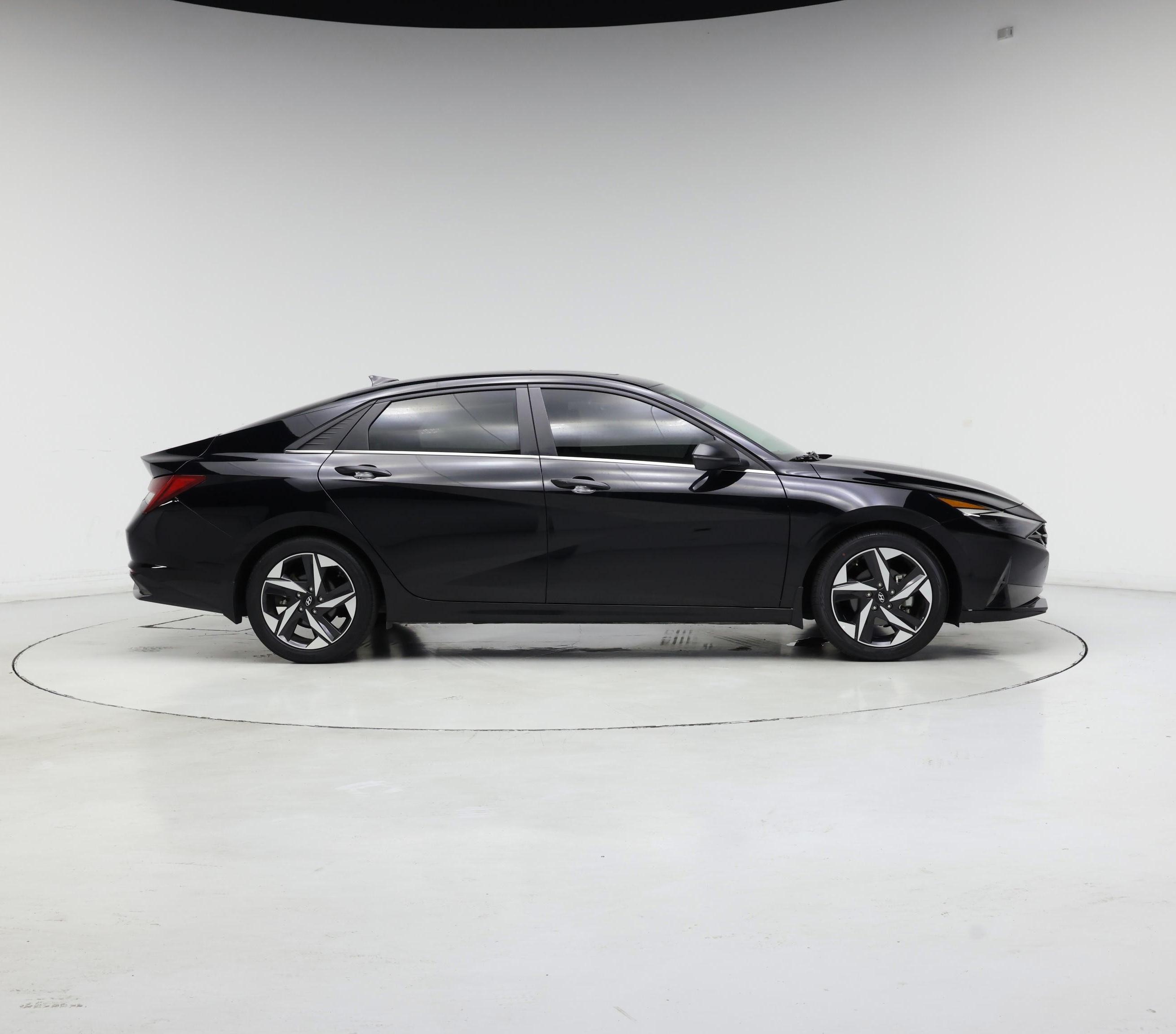 Thumbnail: 2022 Hyundai Elantra - 7