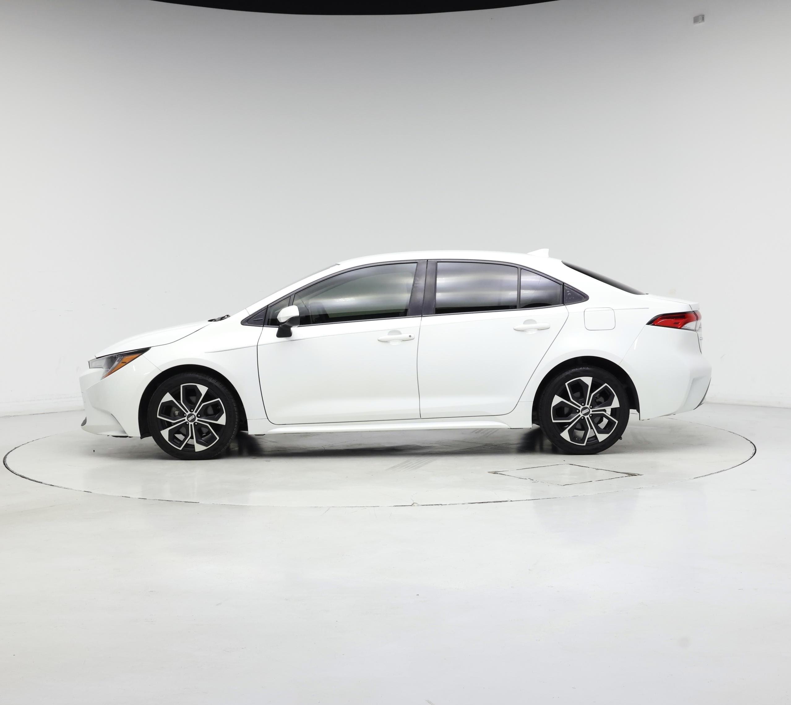 Thumbnail: 2021 Toyota Corolla - 3