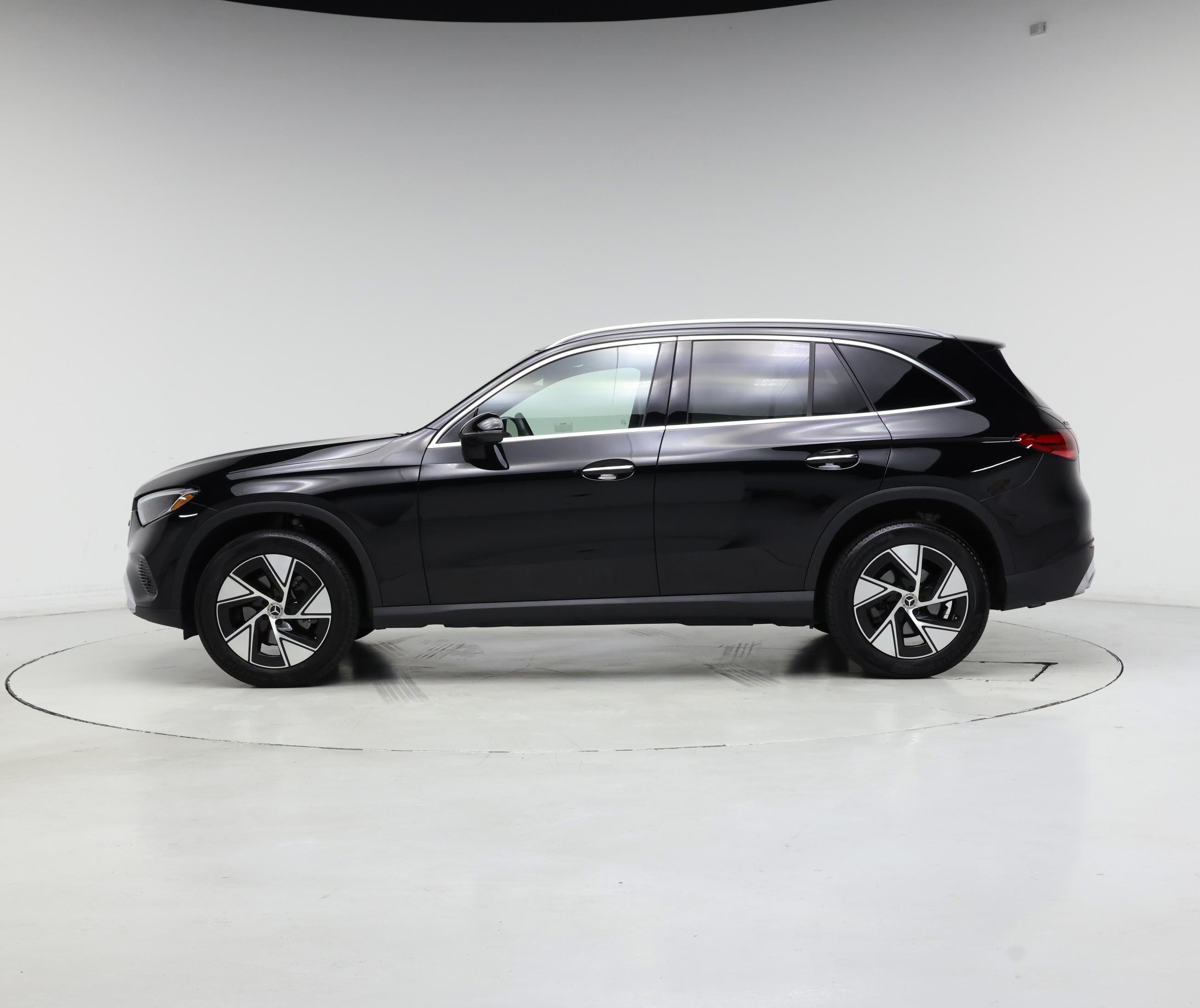 Thumbnail: 2024 Mercedes-Benz GLC - 3
