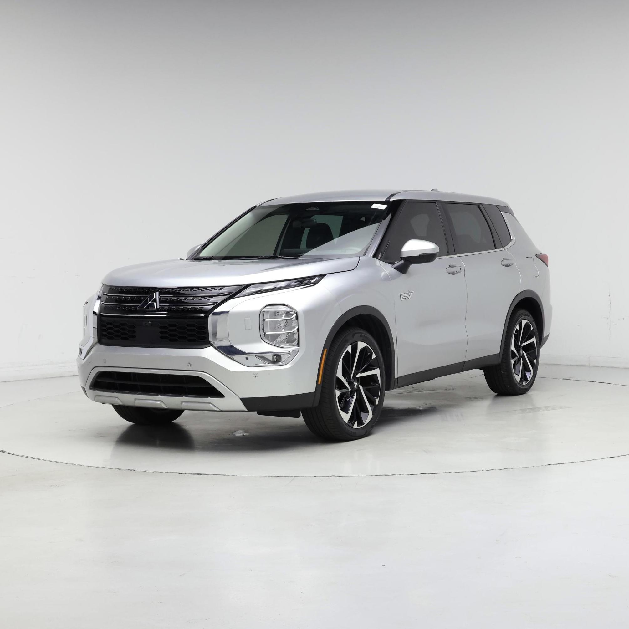 Thumbnail: 2023 Mitsubishi Outlander - 4