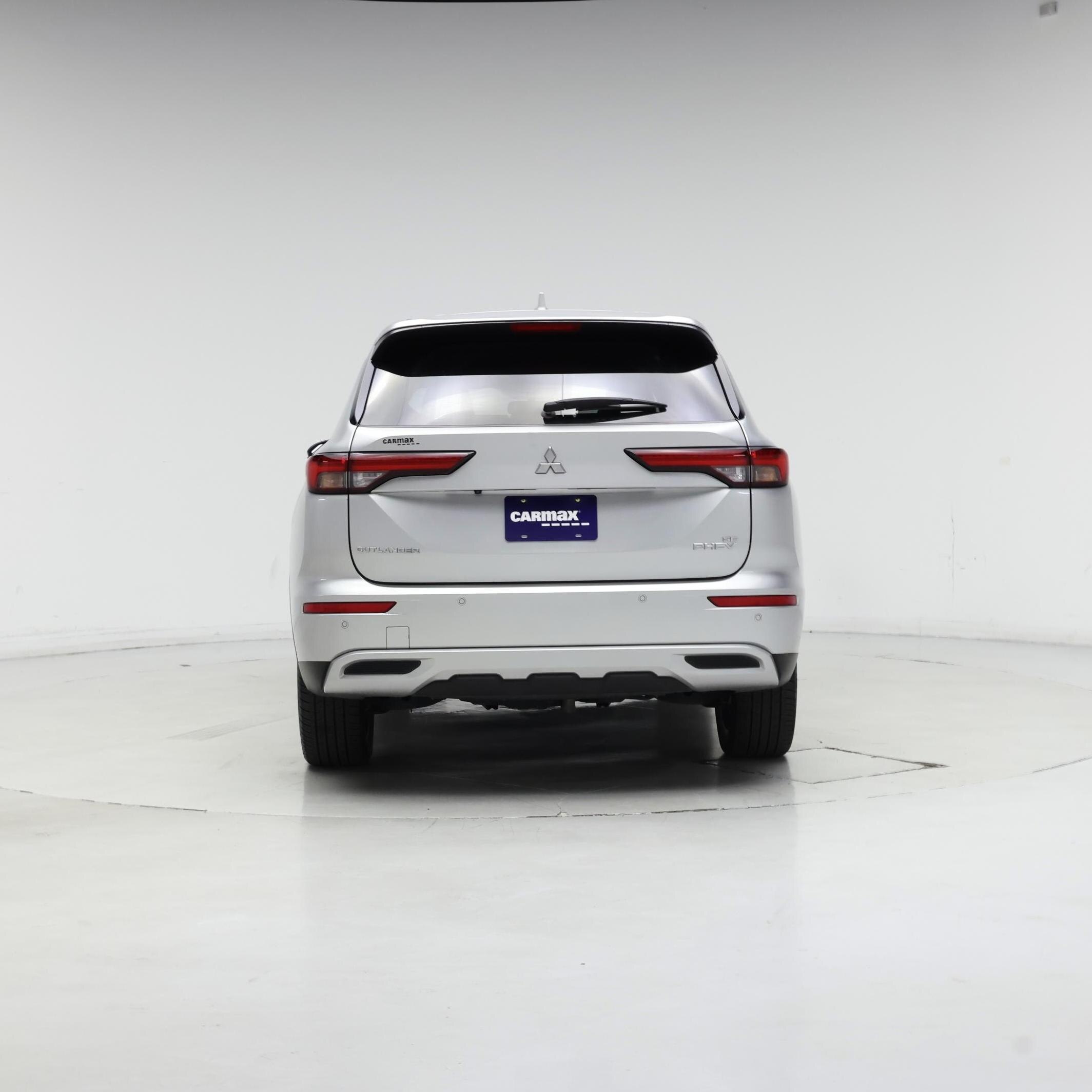 Thumbnail: 2023 Mitsubishi Outlander - 6