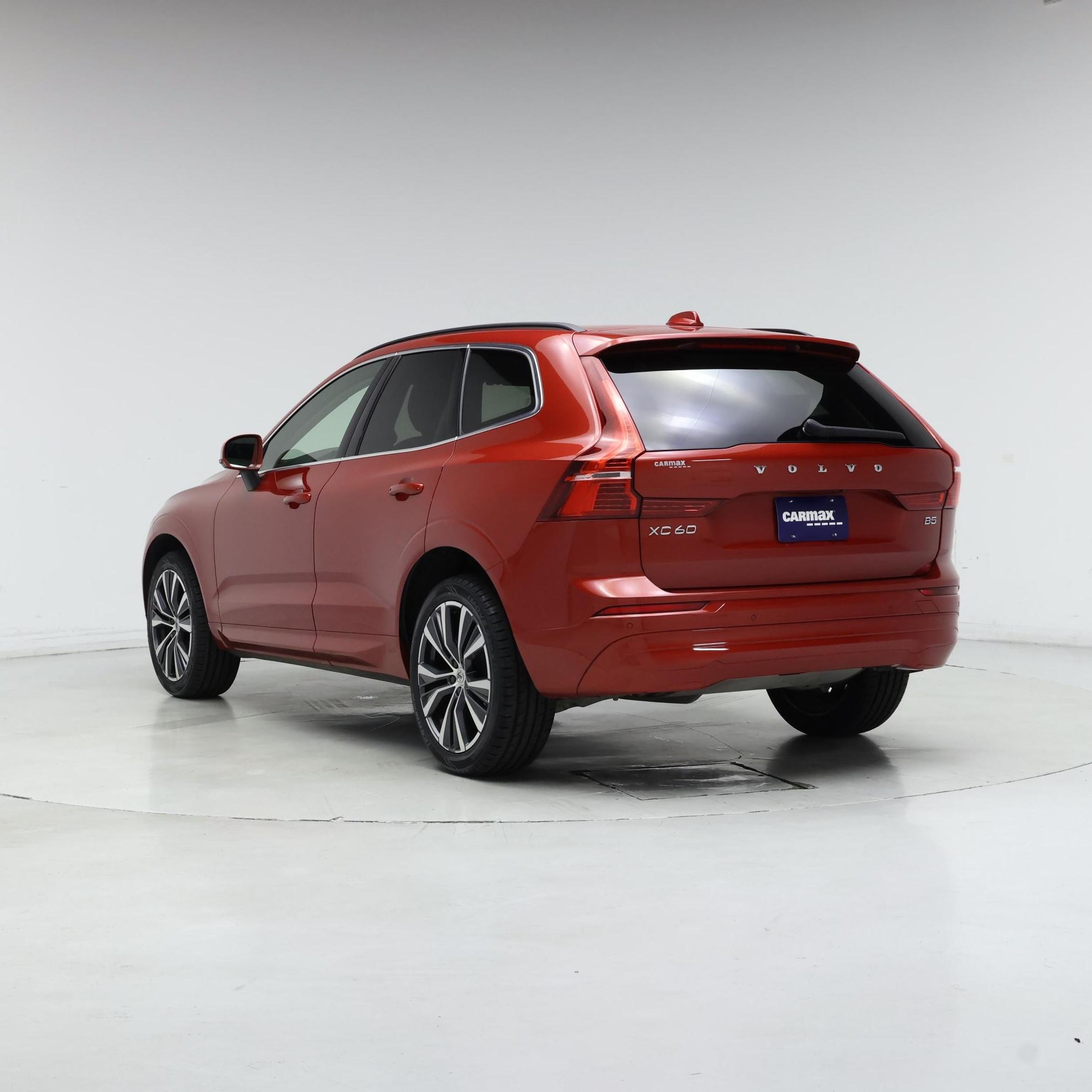 Thumbnail: 2022 Volvo XC60 - 2