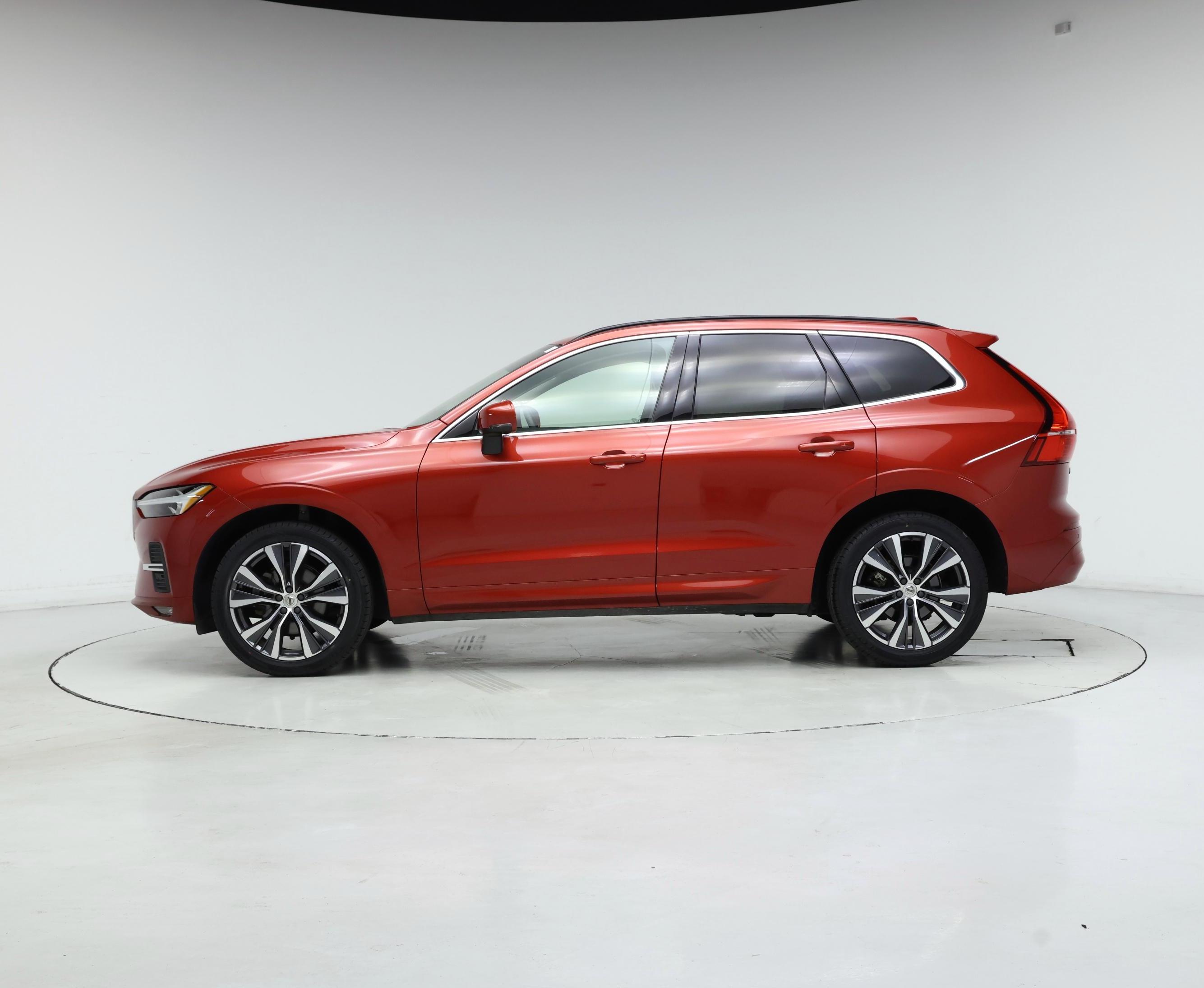 Thumbnail: 2022 Volvo XC60 - 3