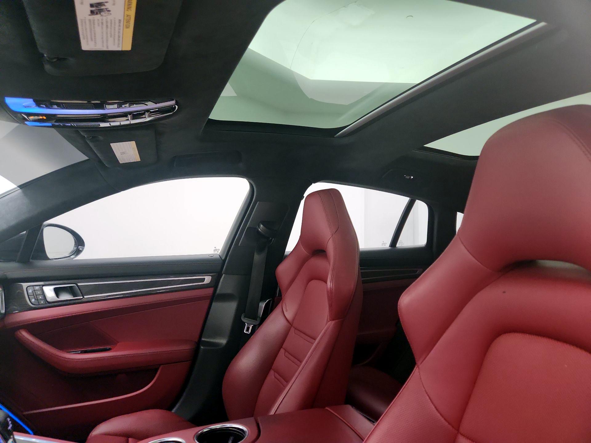 Thumbnail: 2022 Porsche Panamera - 20