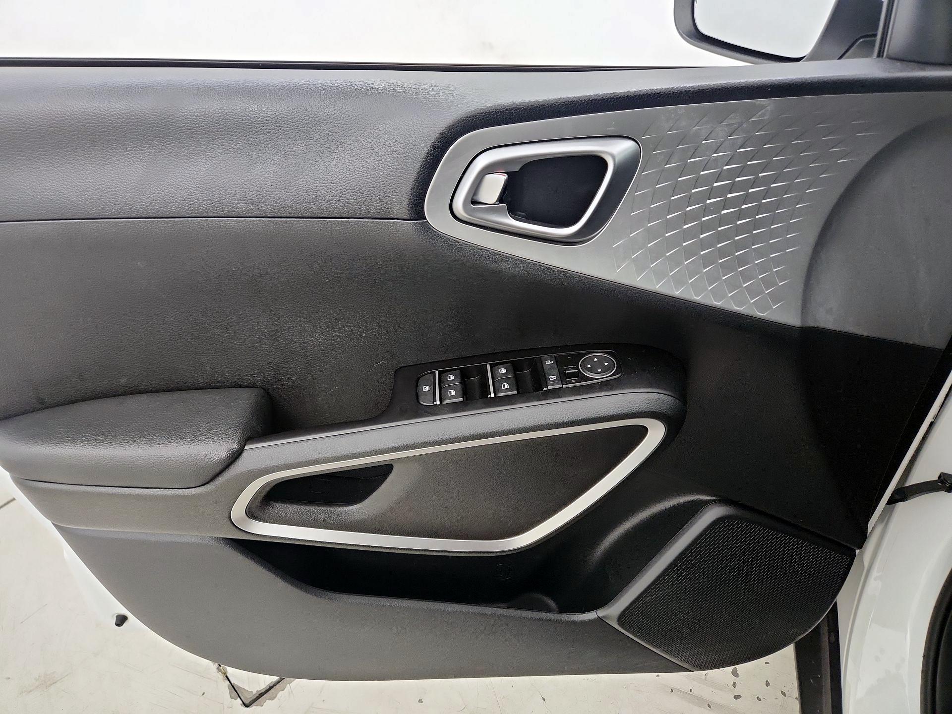 Thumbnail: 2023 Kia Soul - 12