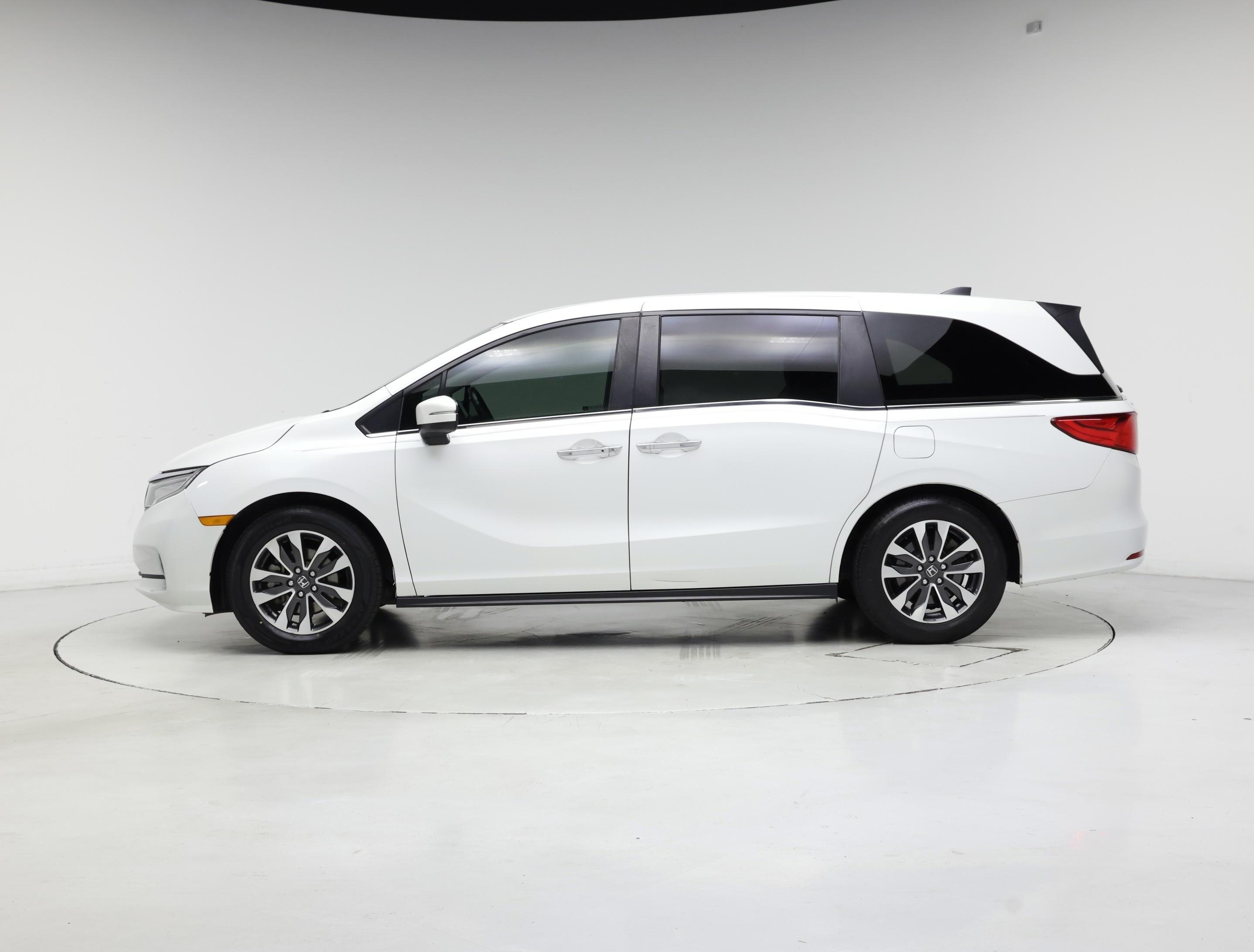 Thumbnail: 2021 Honda Odyssey - 3