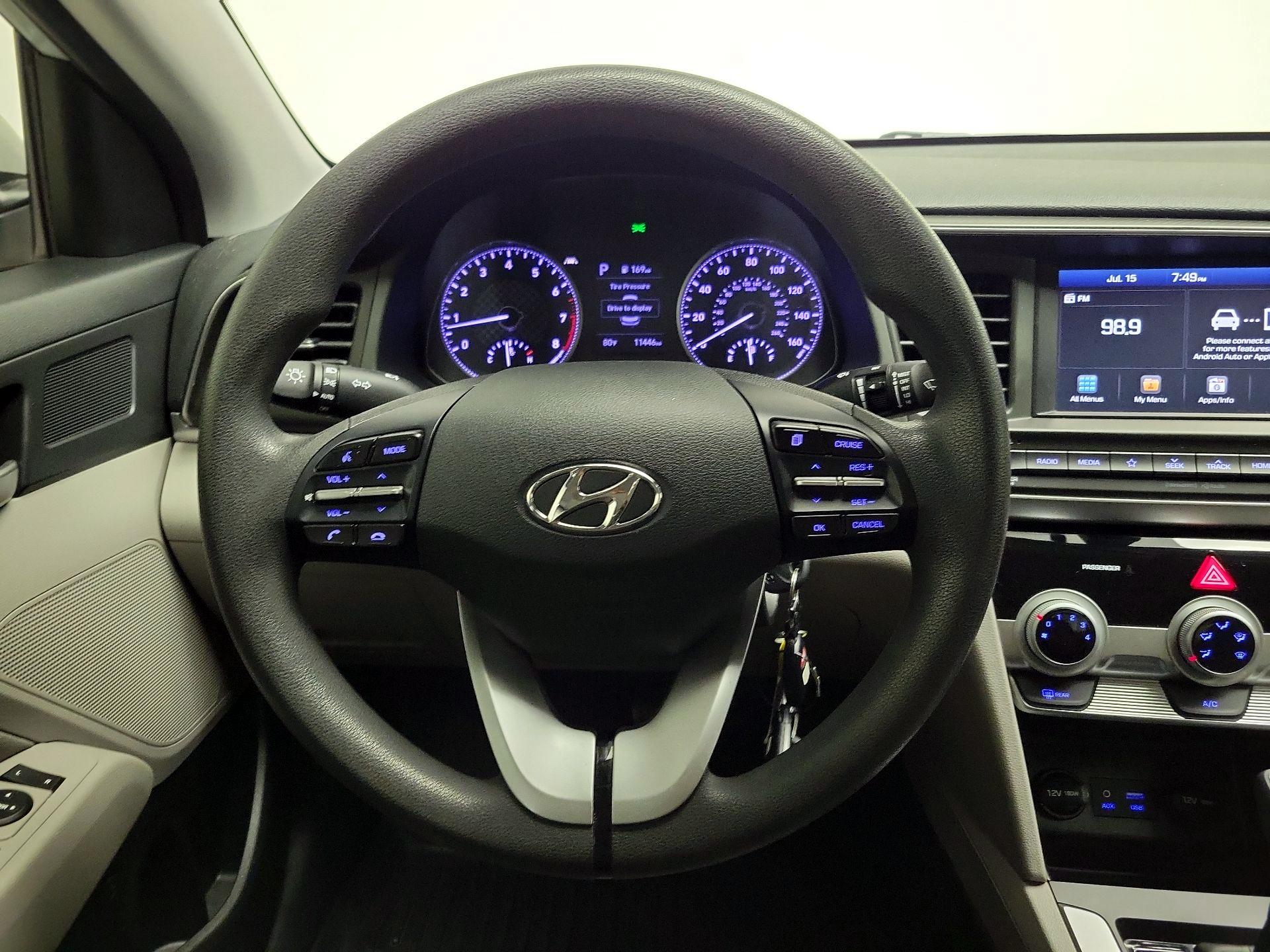 Thumbnail: 2019 Hyundai Elantra - 10