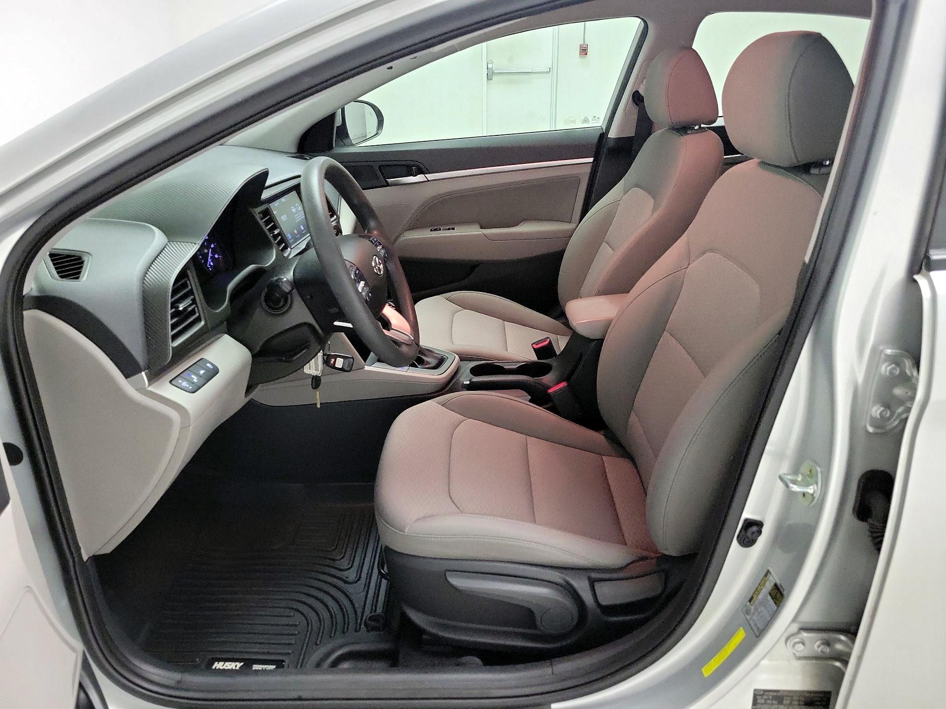 Thumbnail: 2019 Hyundai Elantra - 11