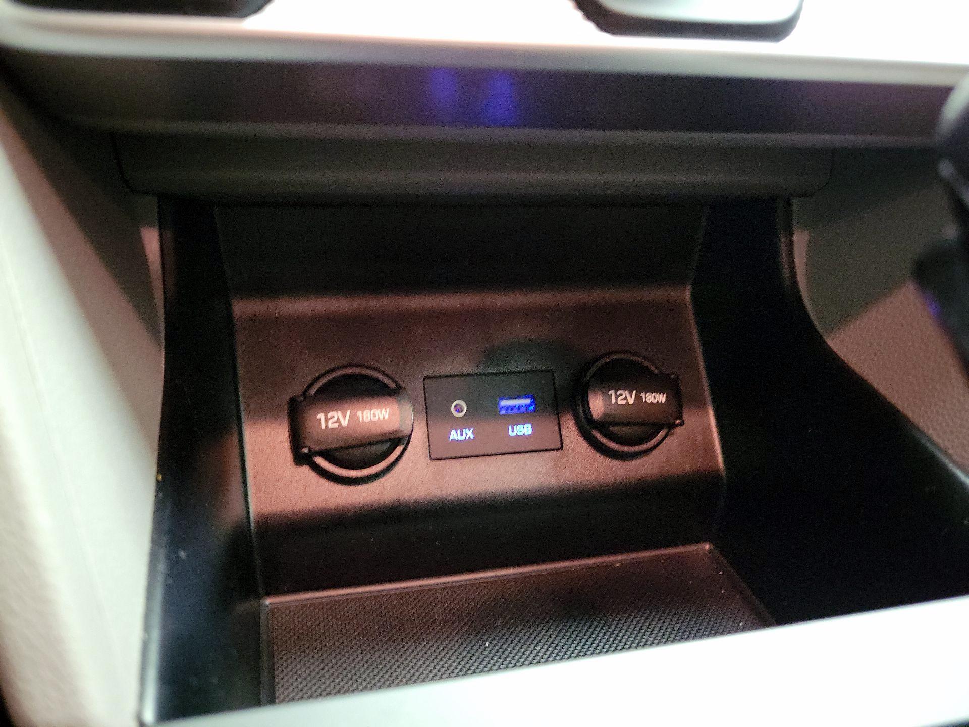 Thumbnail: 2019 Hyundai Elantra - 18