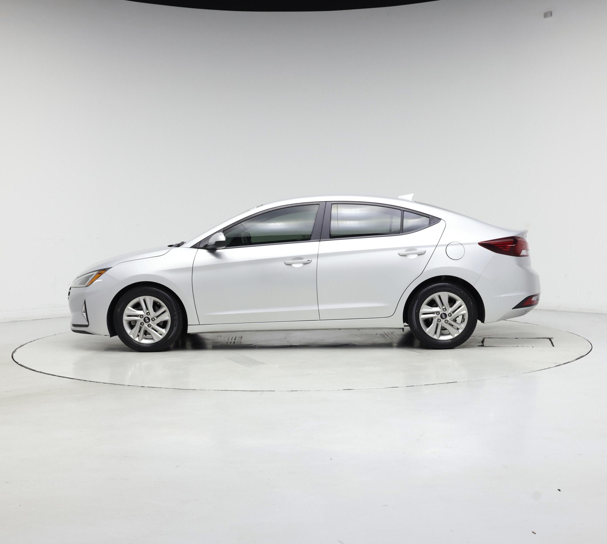 Thumbnail: 2019 Hyundai Elantra - 3
