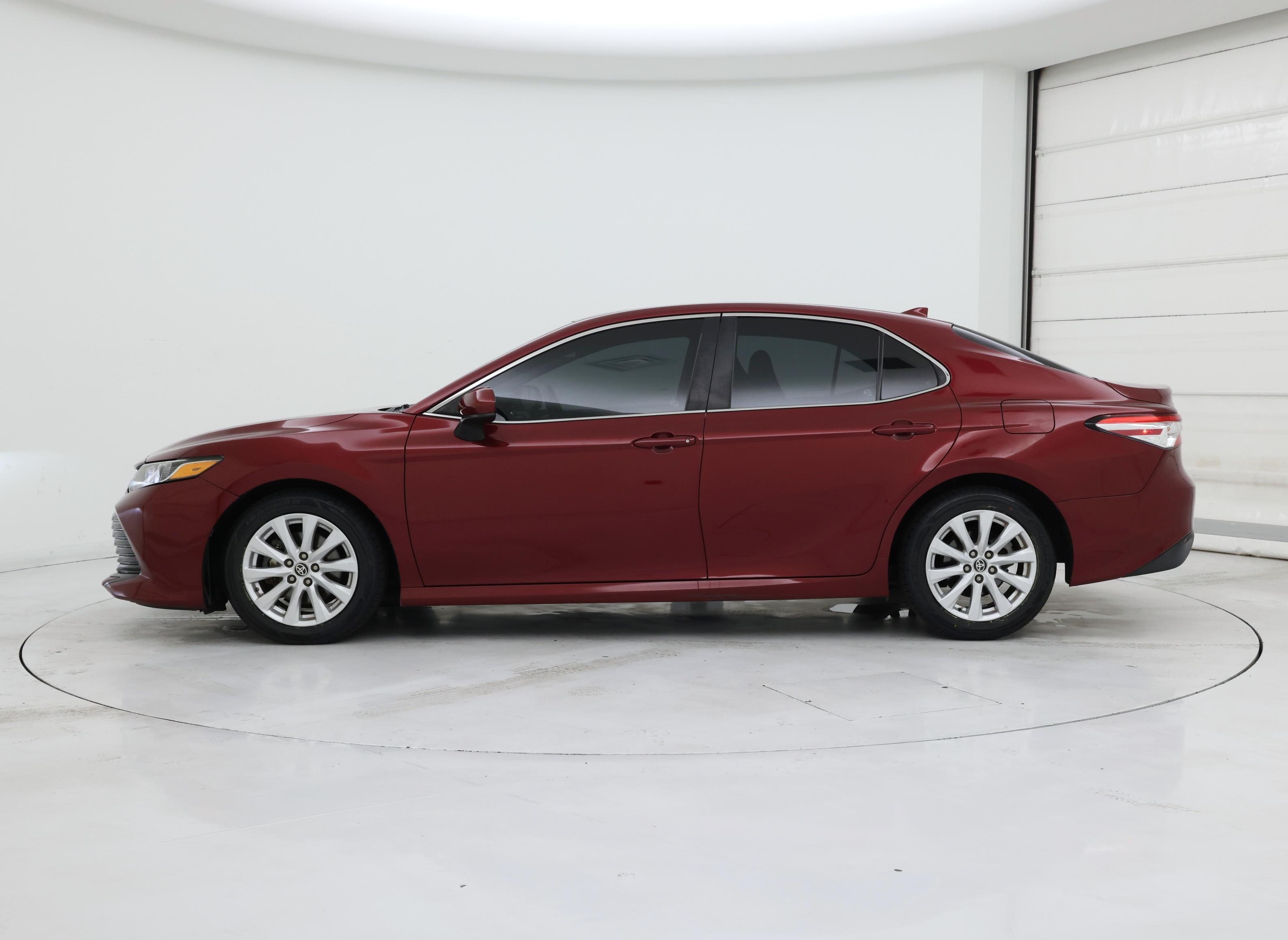 Thumbnail: 2020 Toyota Camry - 3