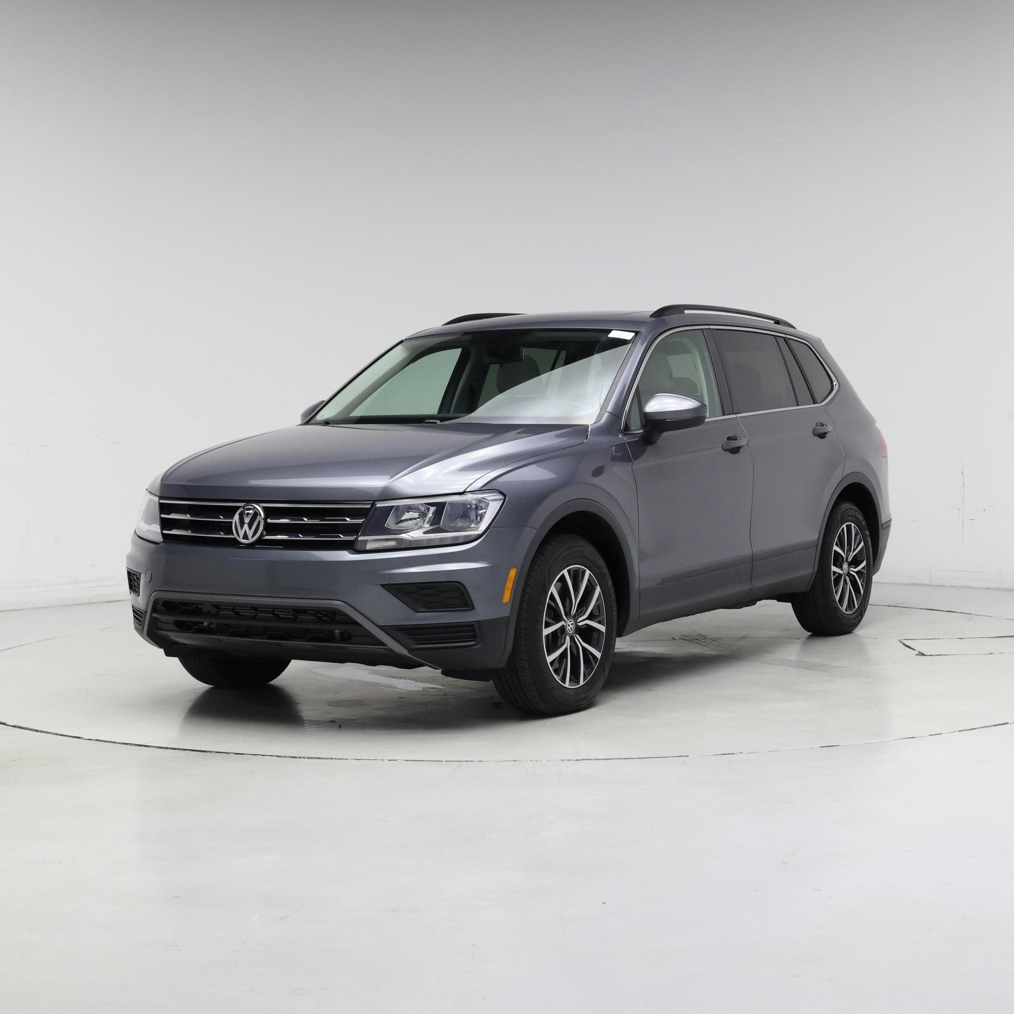 Thumbnail: 2019 Volkswagen Tiguan - 4