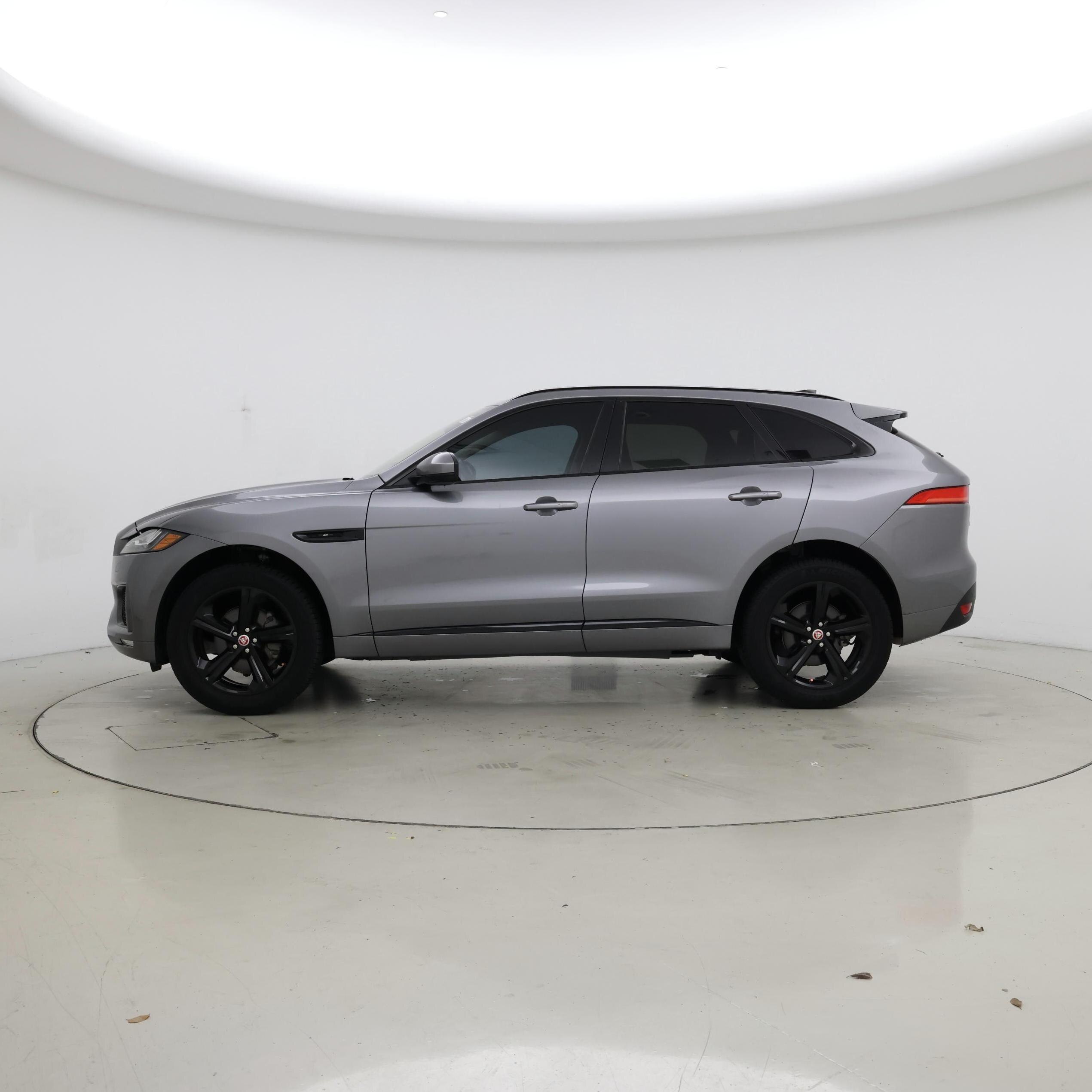 Thumbnail: 2020 Jaguar F-Pace - 3