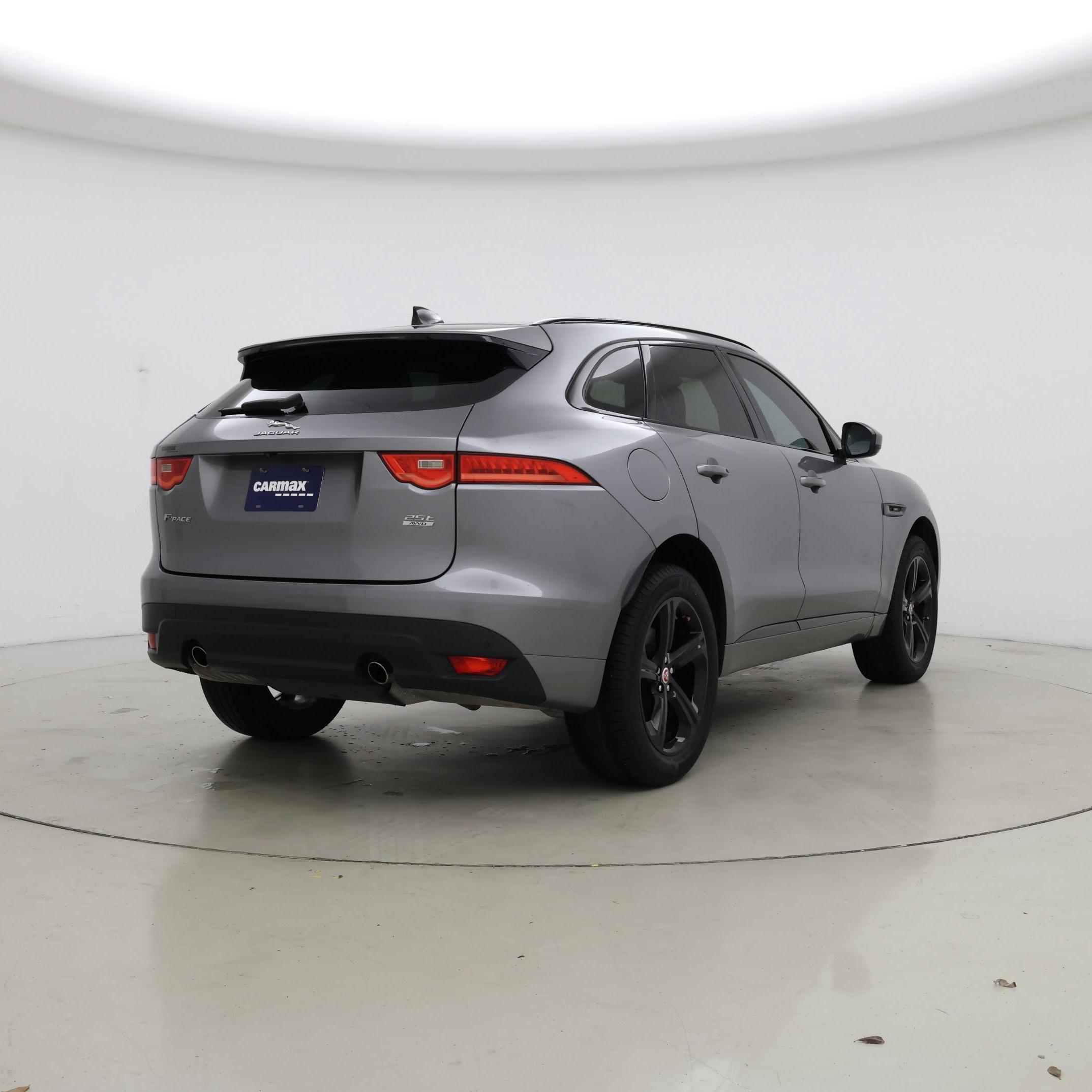 Thumbnail: 2020 Jaguar F-Pace - 8