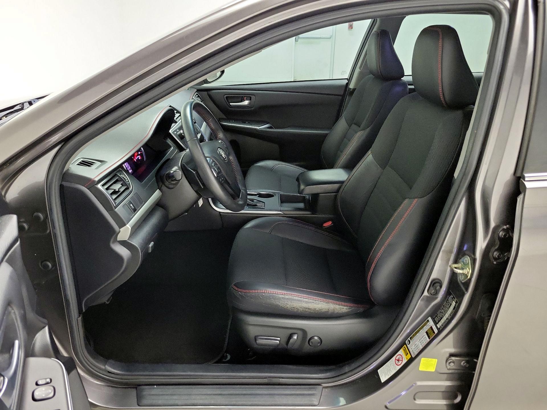 Thumbnail: 2017 Toyota Camry - 11