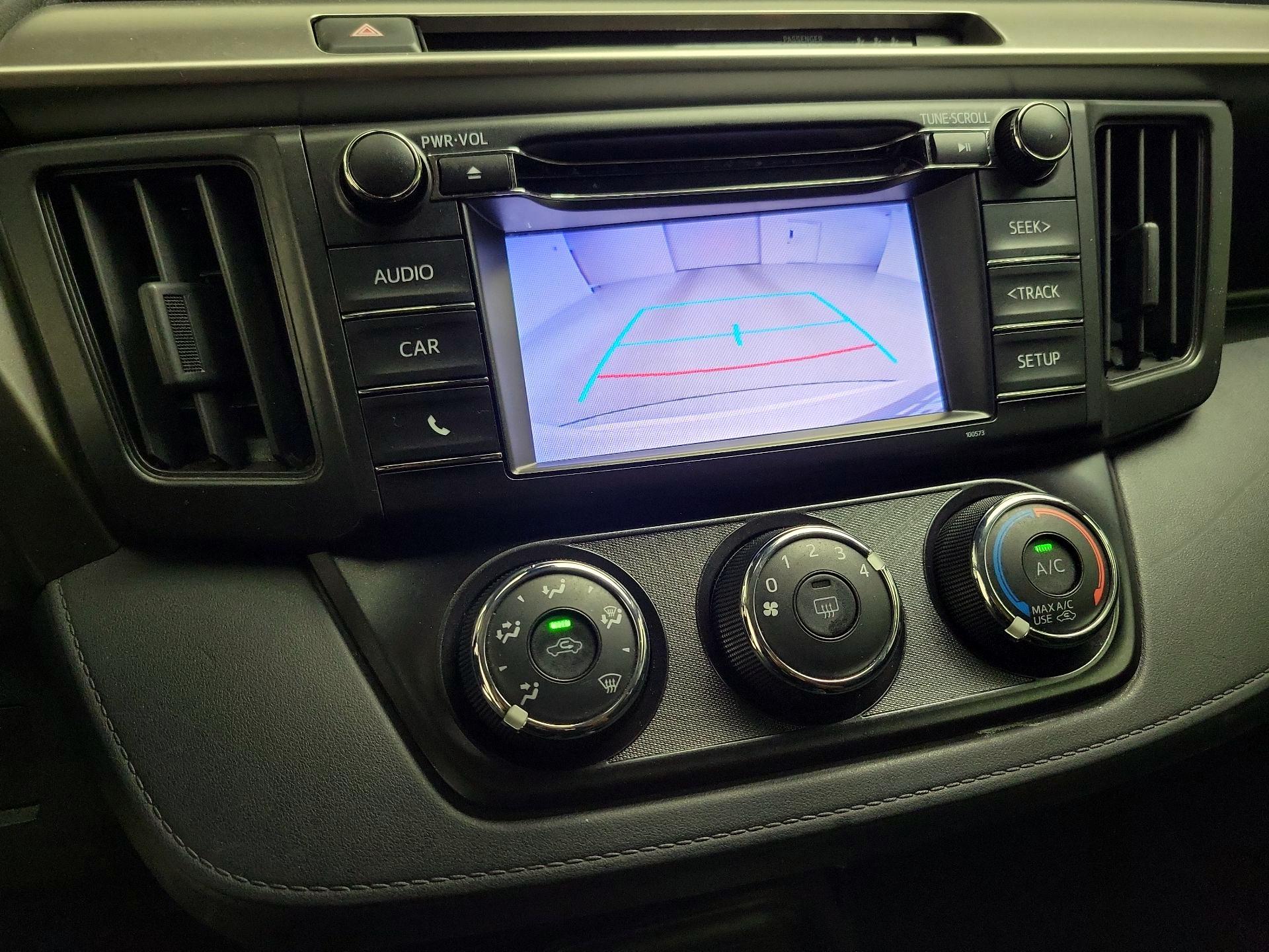Thumbnail: 2018 Toyota RAV4 - 14