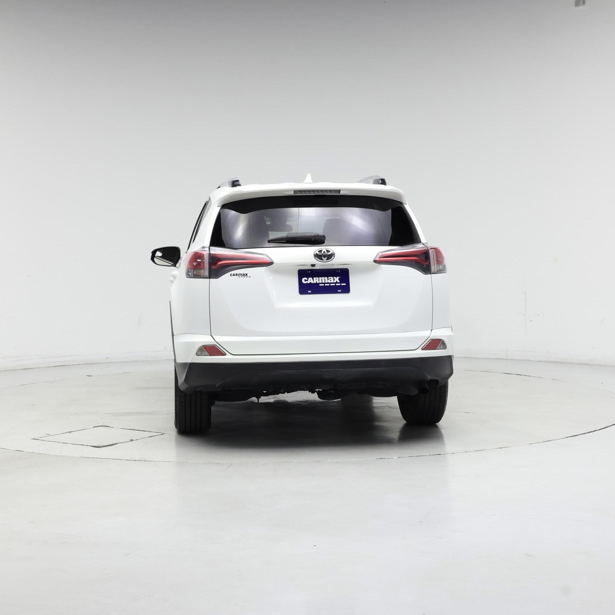 Thumbnail: 2018 Toyota RAV4 - 6