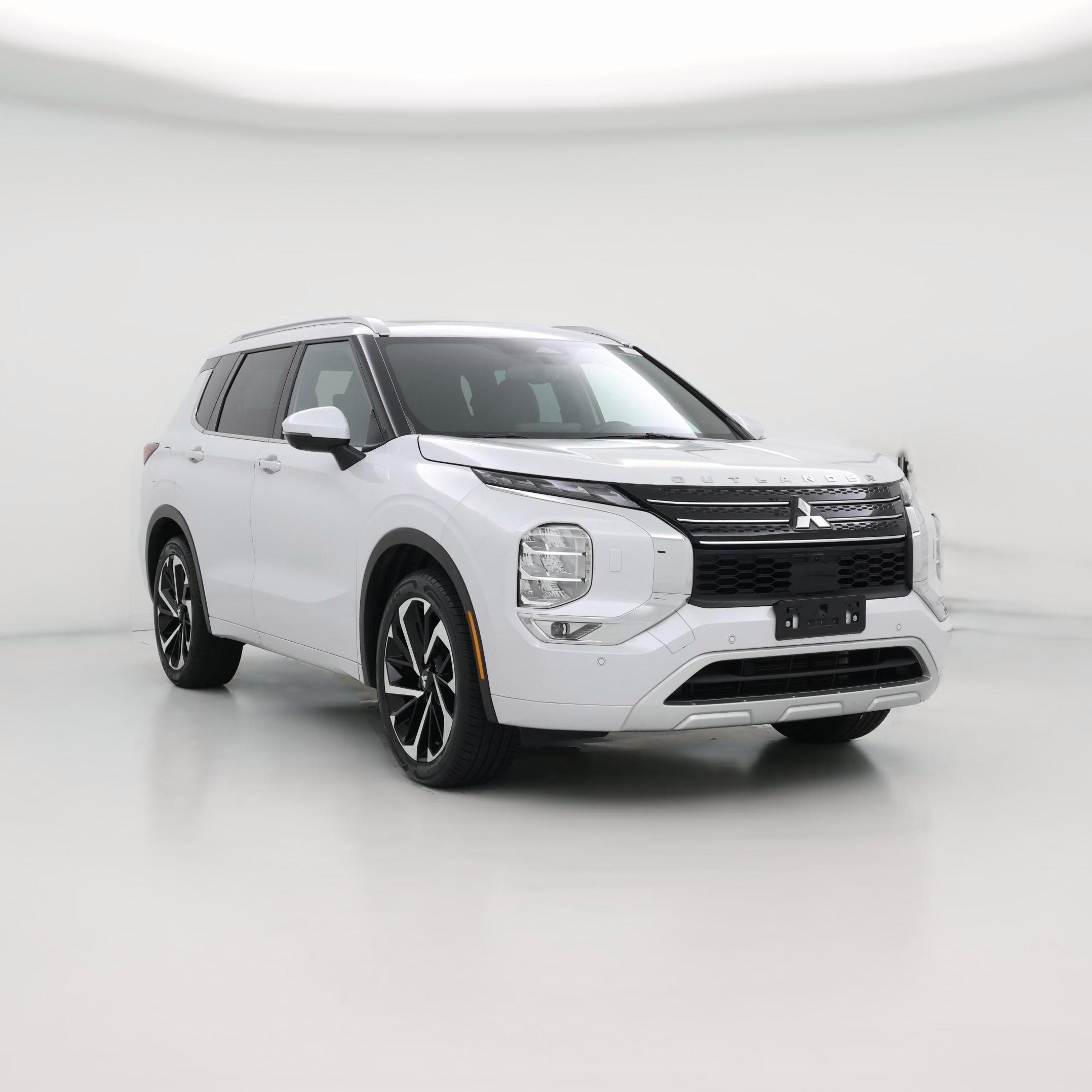 Thumbnail: 2022 Mitsubishi Outlander - 1