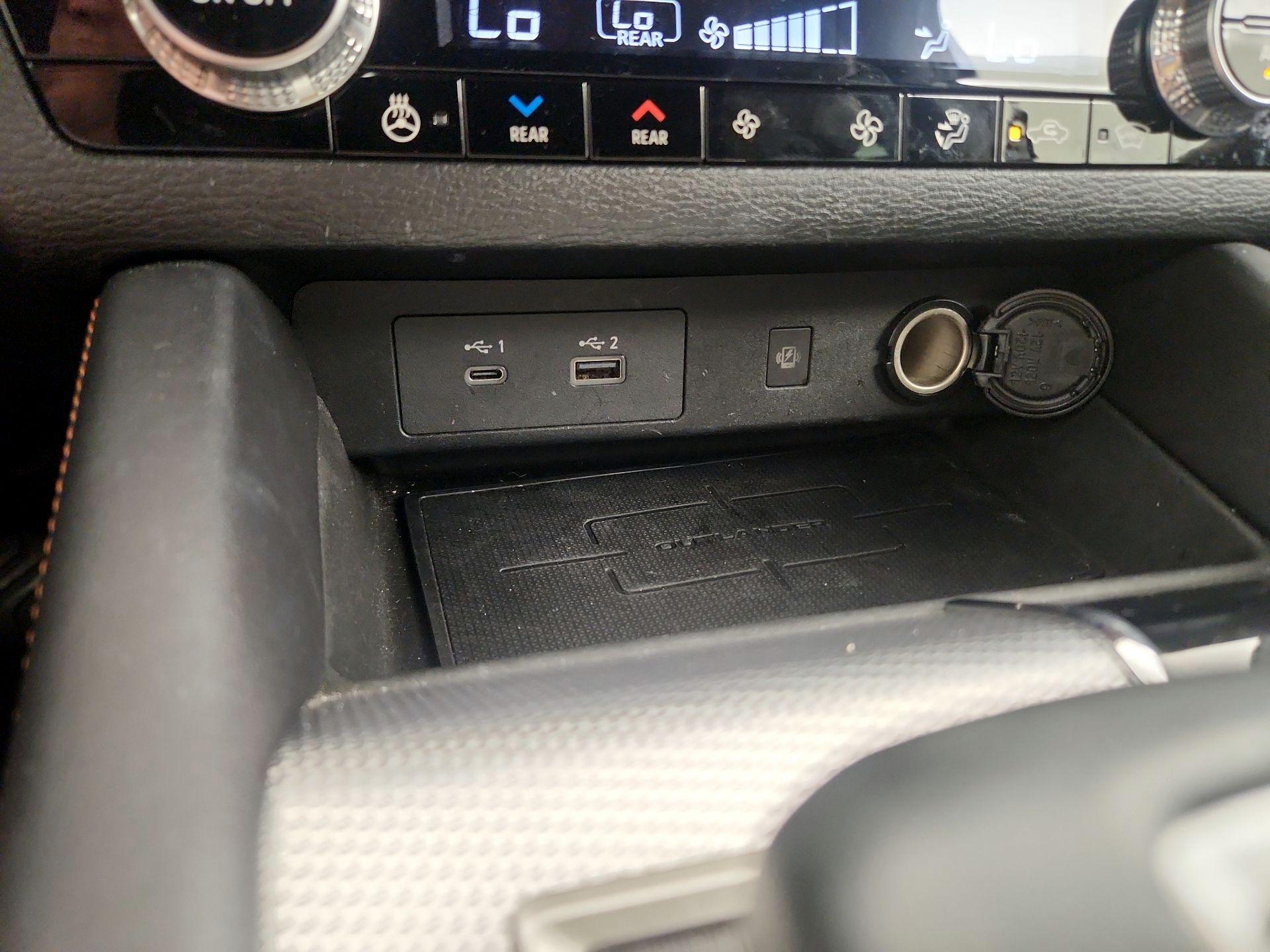 Thumbnail: 2022 Mitsubishi Outlander - 19