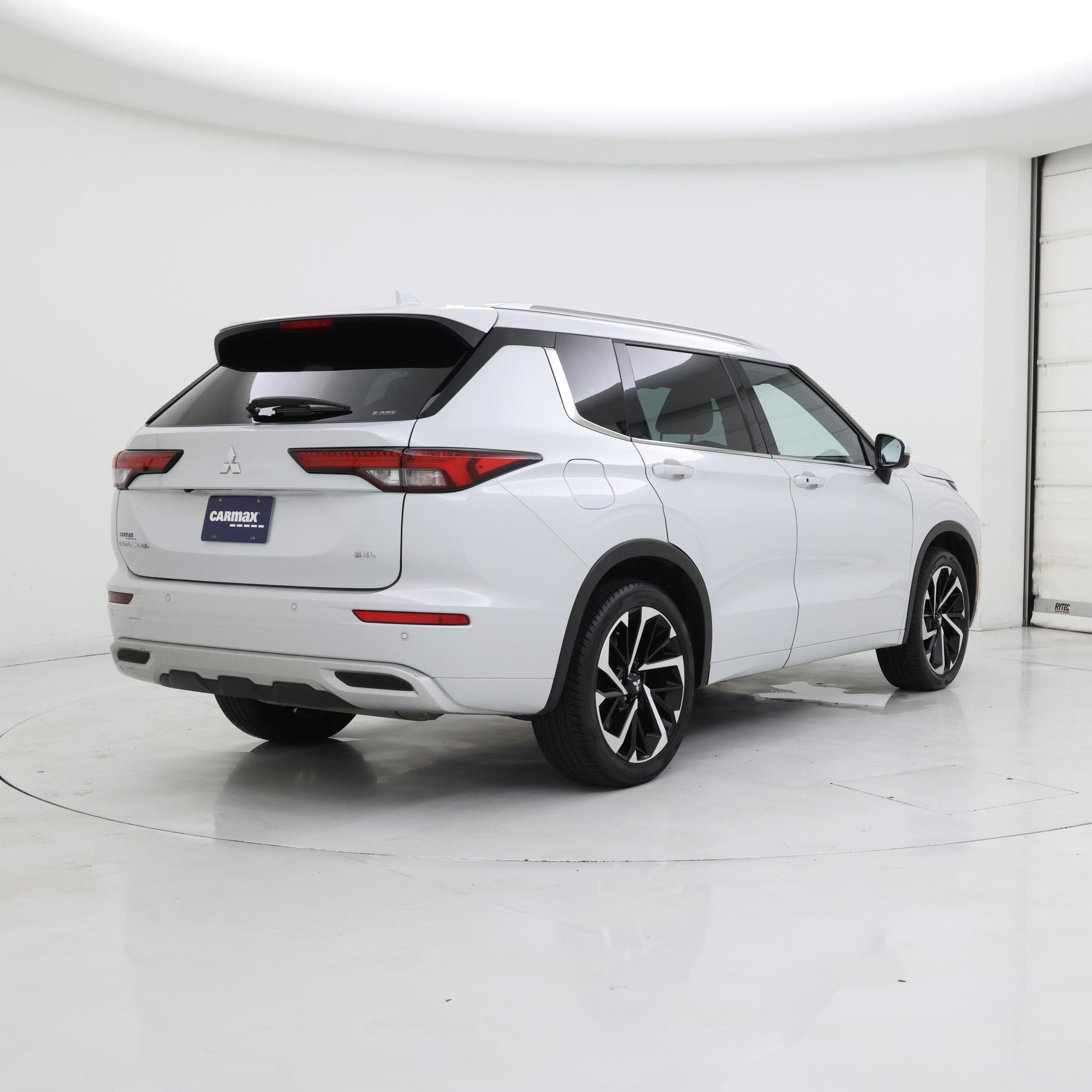 Thumbnail: 2022 Mitsubishi Outlander - 8