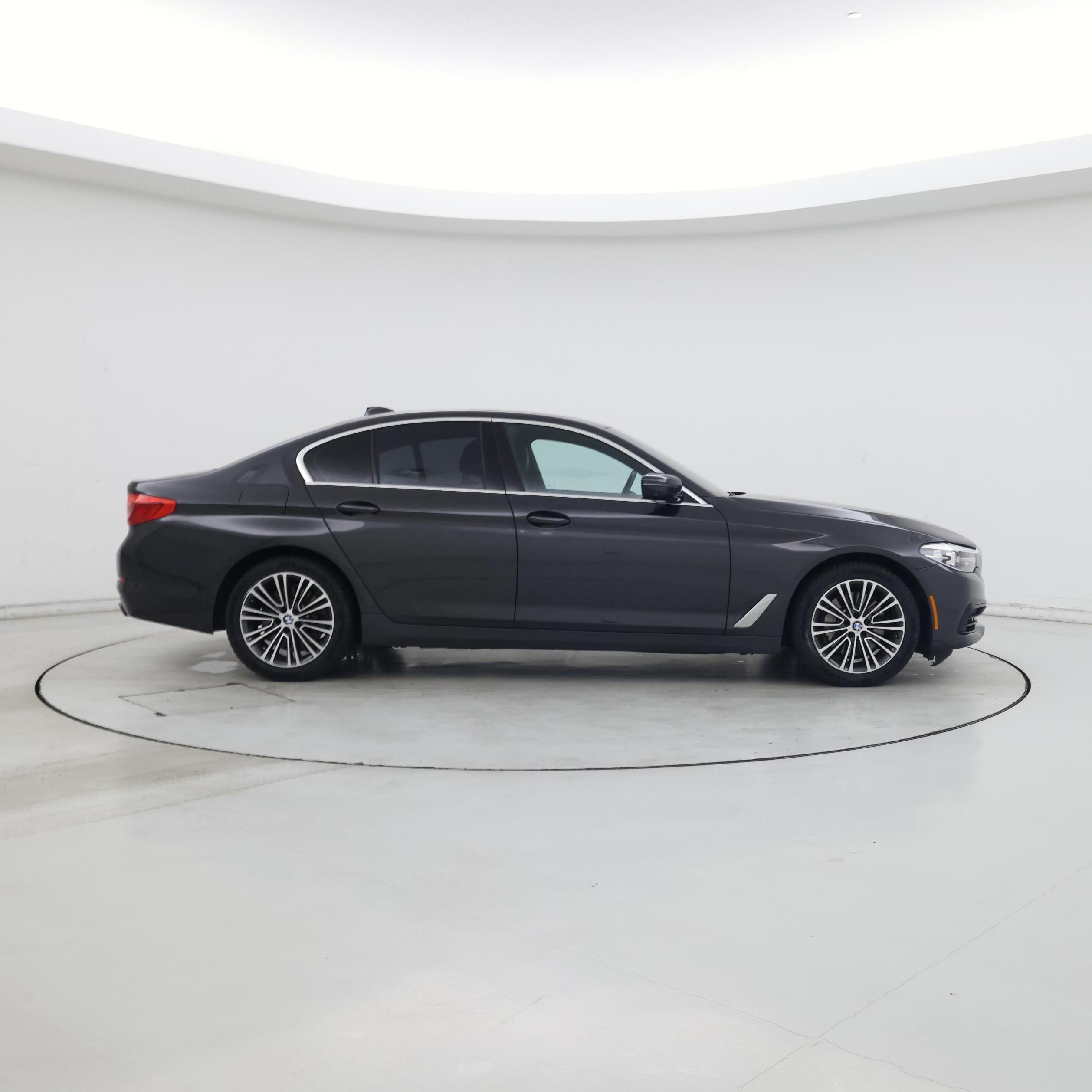 Thumbnail: 2019 BMW 5 Series - 7