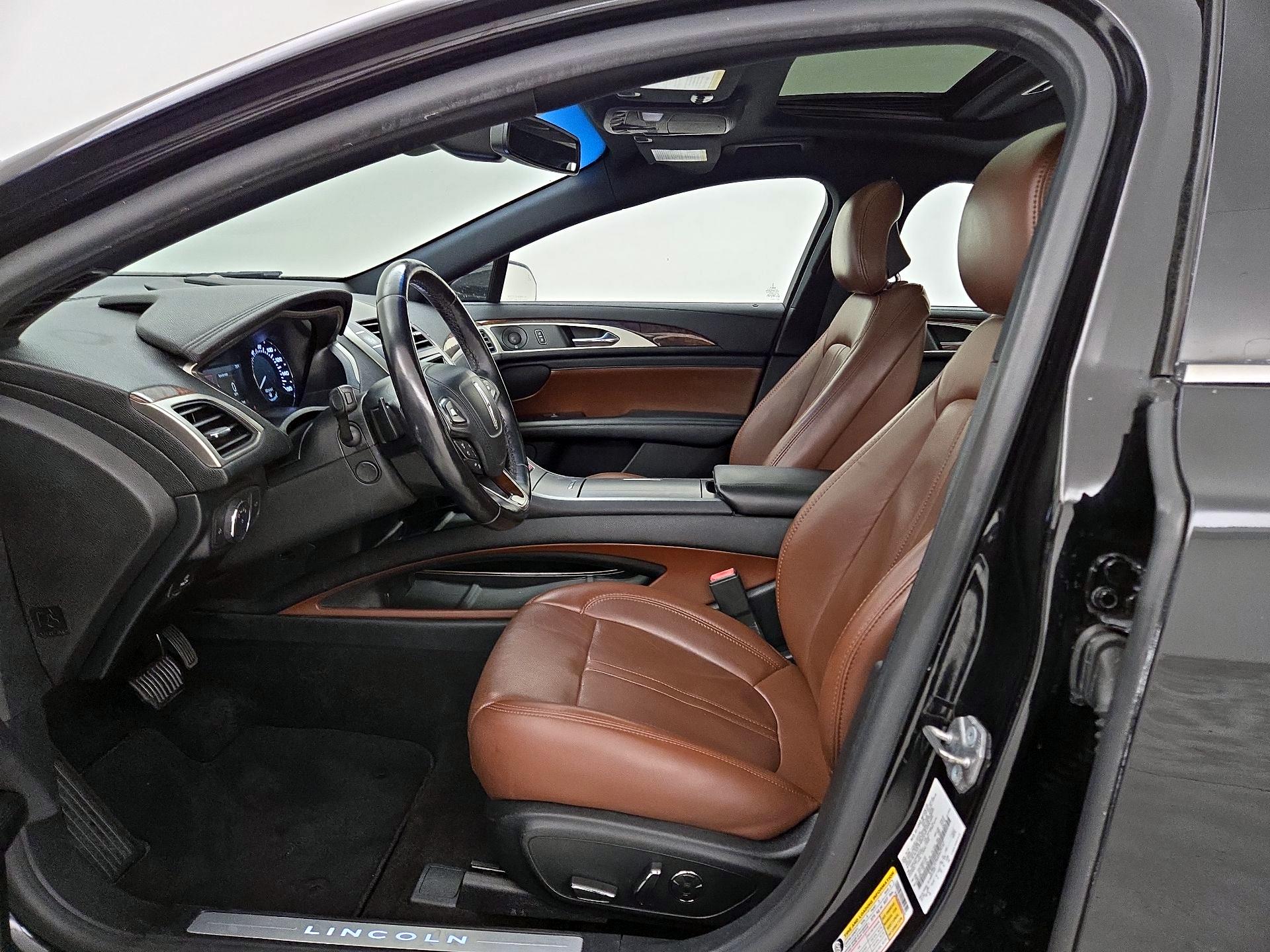Thumbnail: 2019 Lincoln MKZ - 11