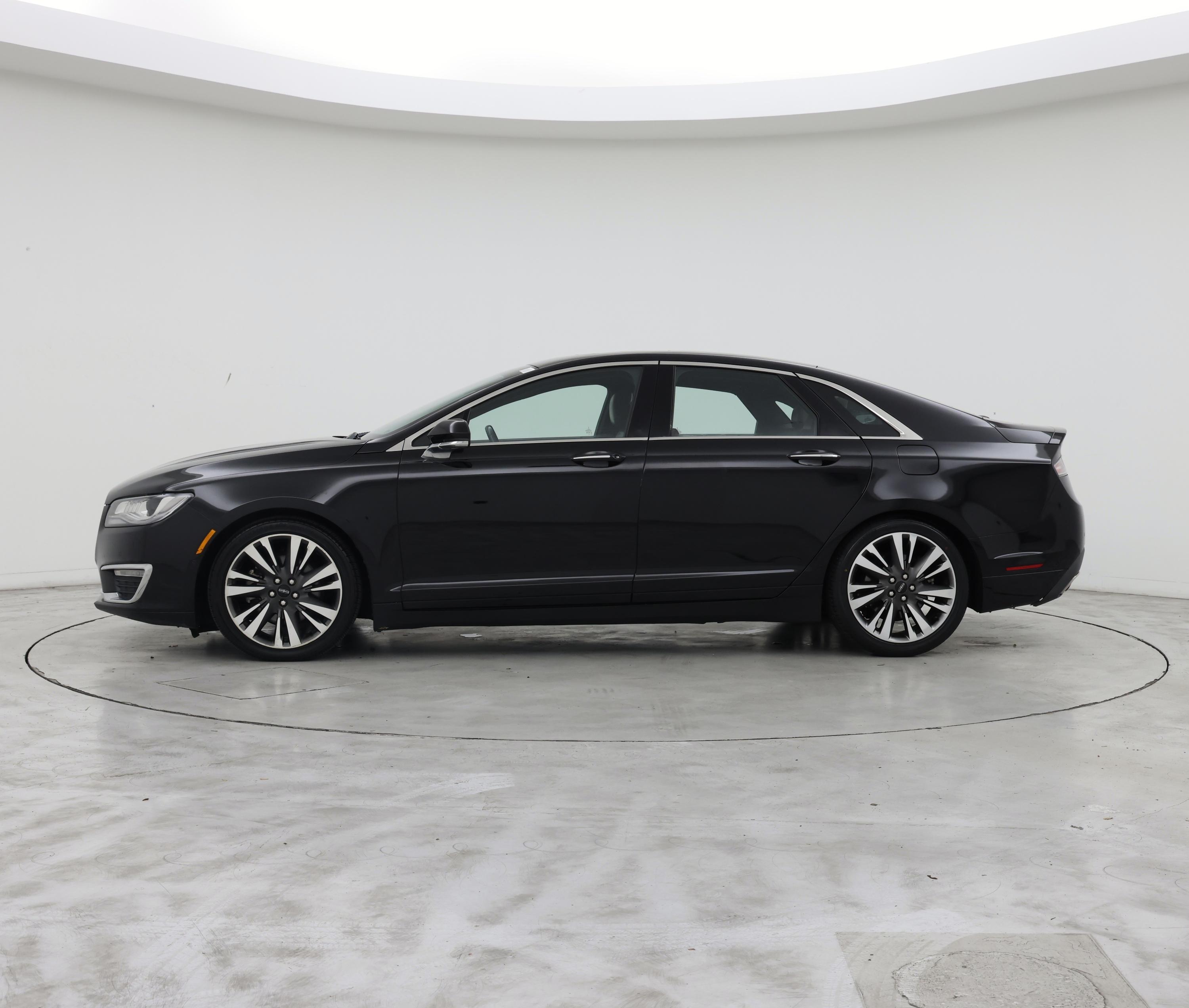 Thumbnail: 2019 Lincoln MKZ - 3