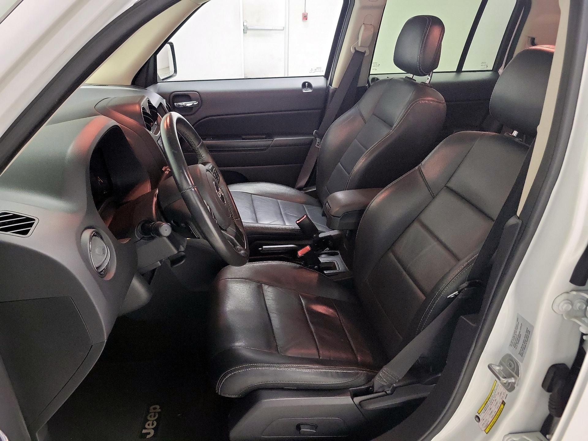 Thumbnail: 2016 Jeep Patriot - 11