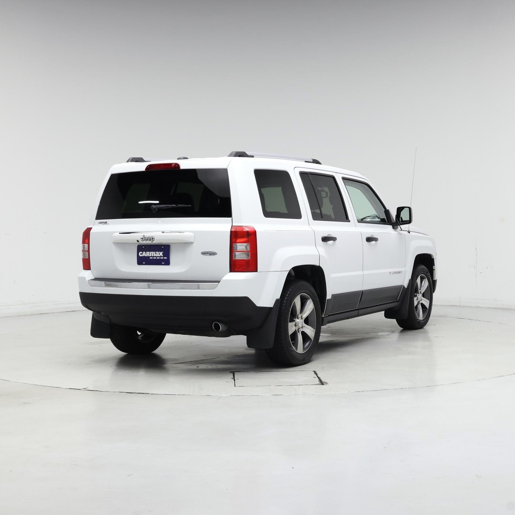 Thumbnail: 2016 Jeep Patriot - 8