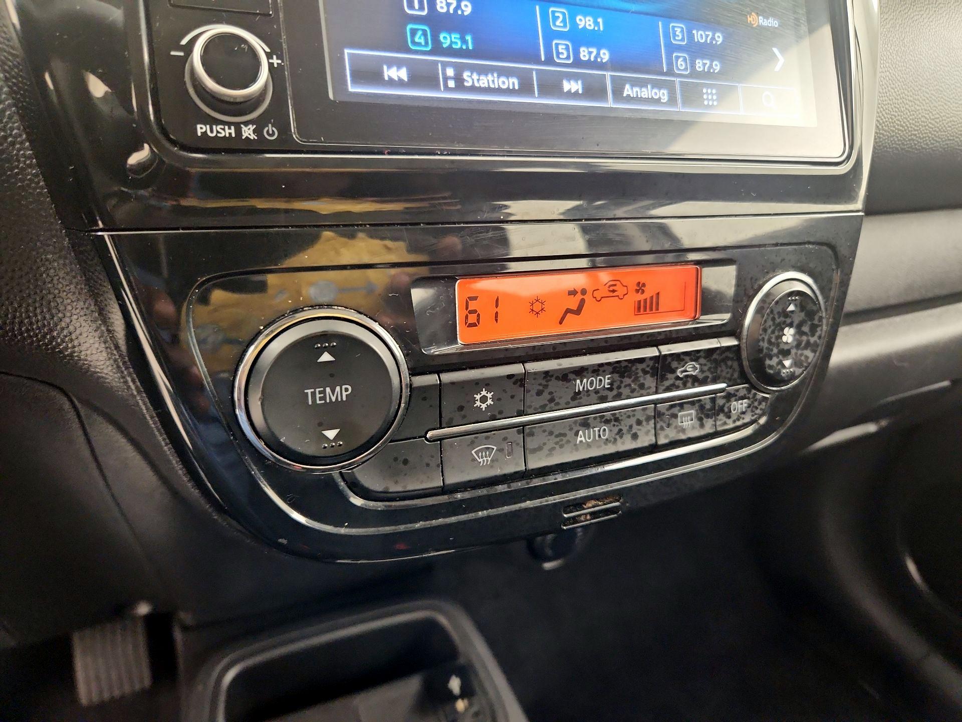 Thumbnail: 2022 Mitsubishi Mirage - 16