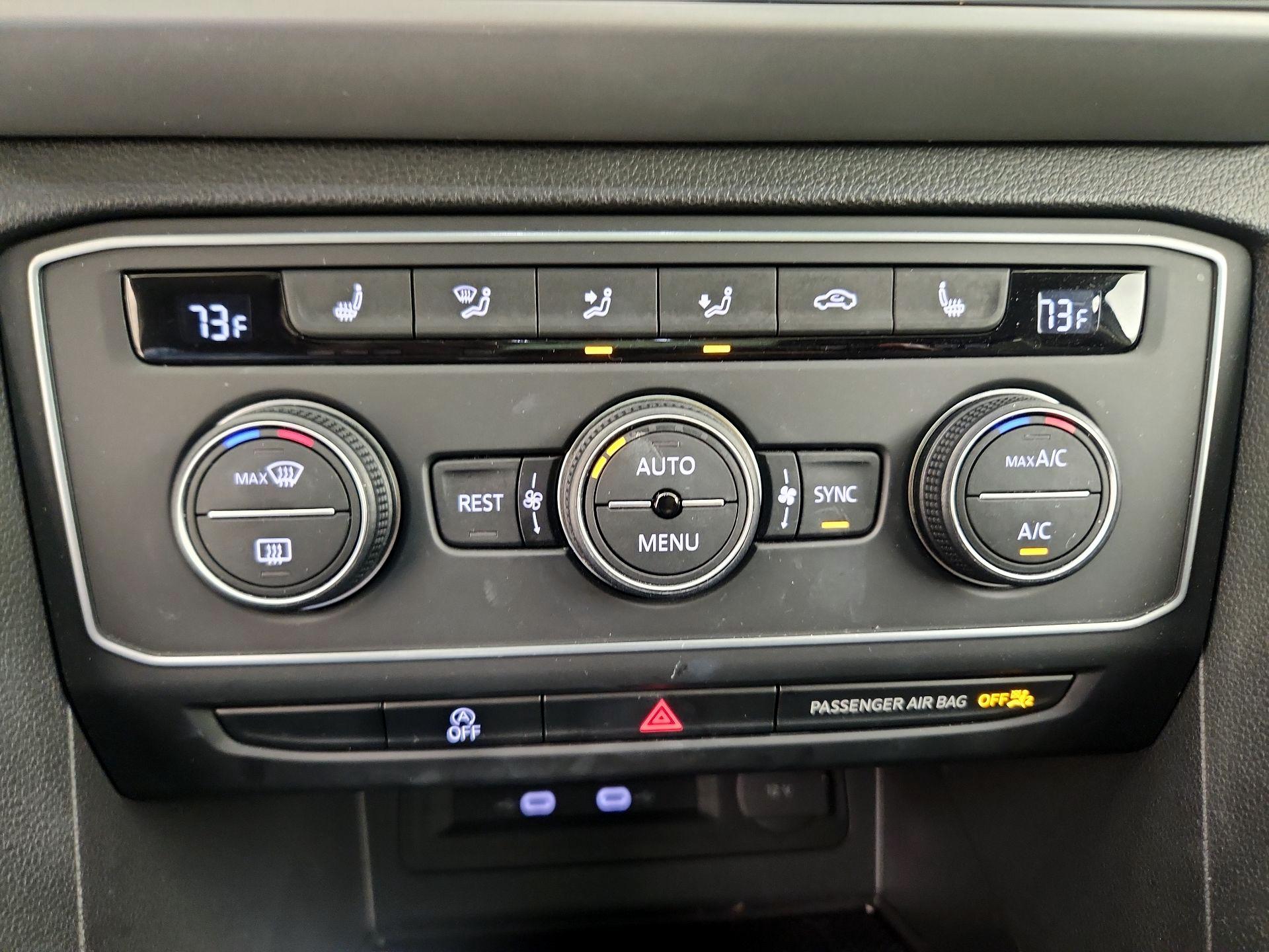 Thumbnail: 2021 Volkswagen Atlas - 16
