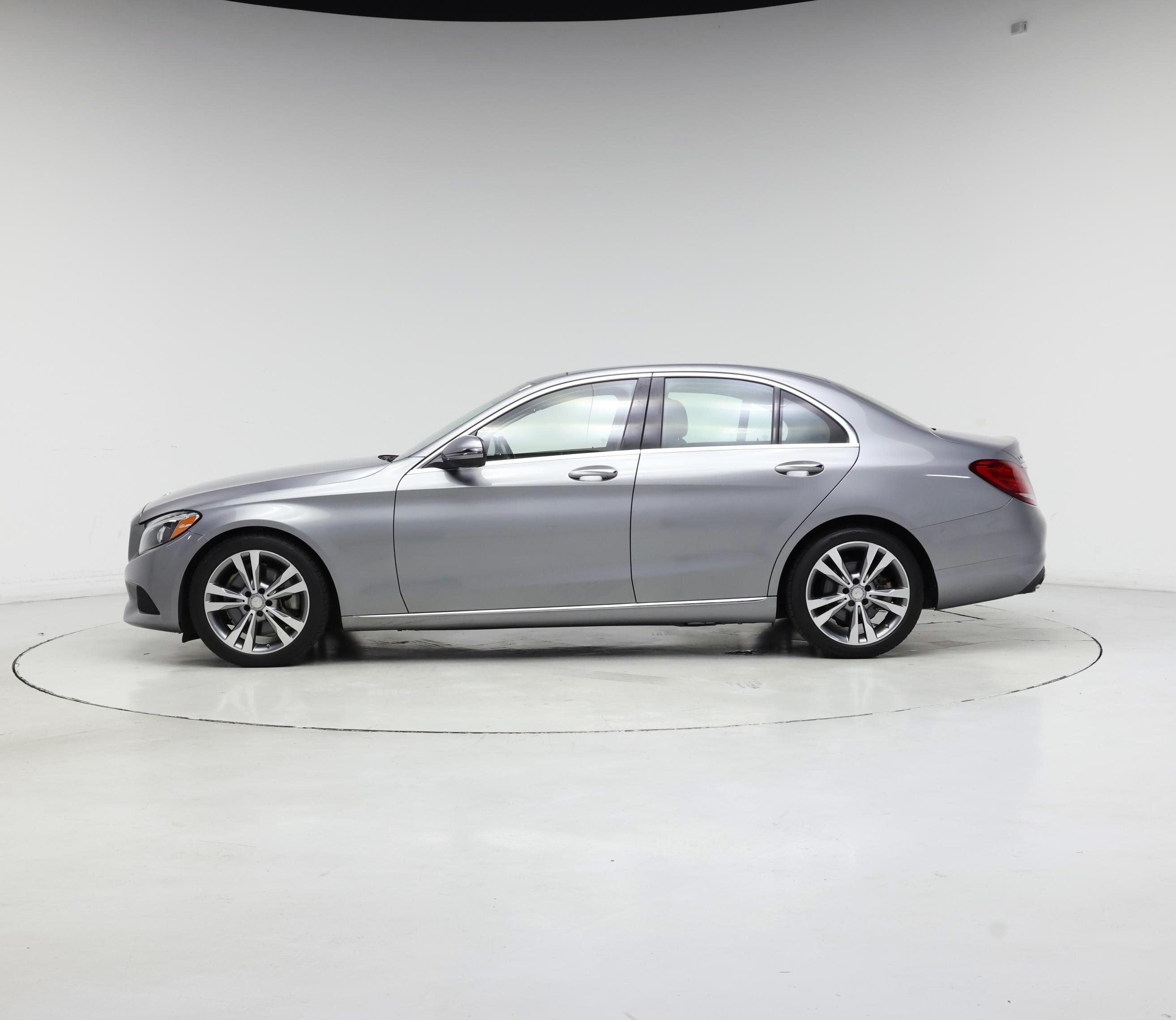 Thumbnail: 2016 Mercedes-Benz C-Class - 3