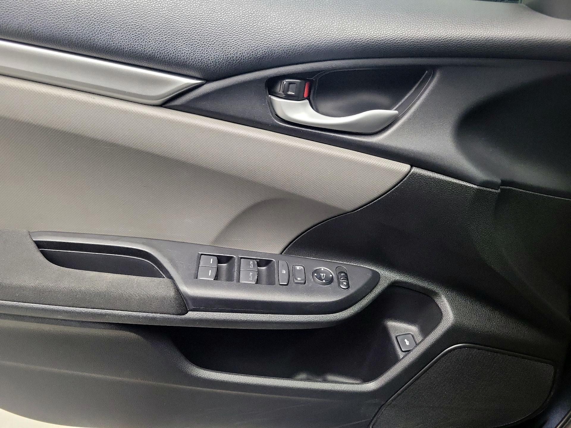 Thumbnail: 2019 Honda Civic - 12
