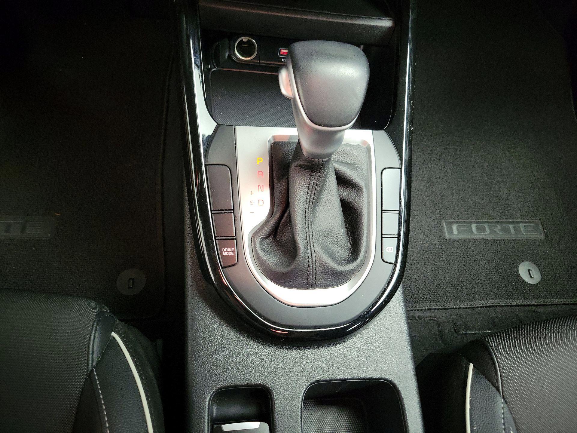 Thumbnail: 2023 Kia Forte - 18