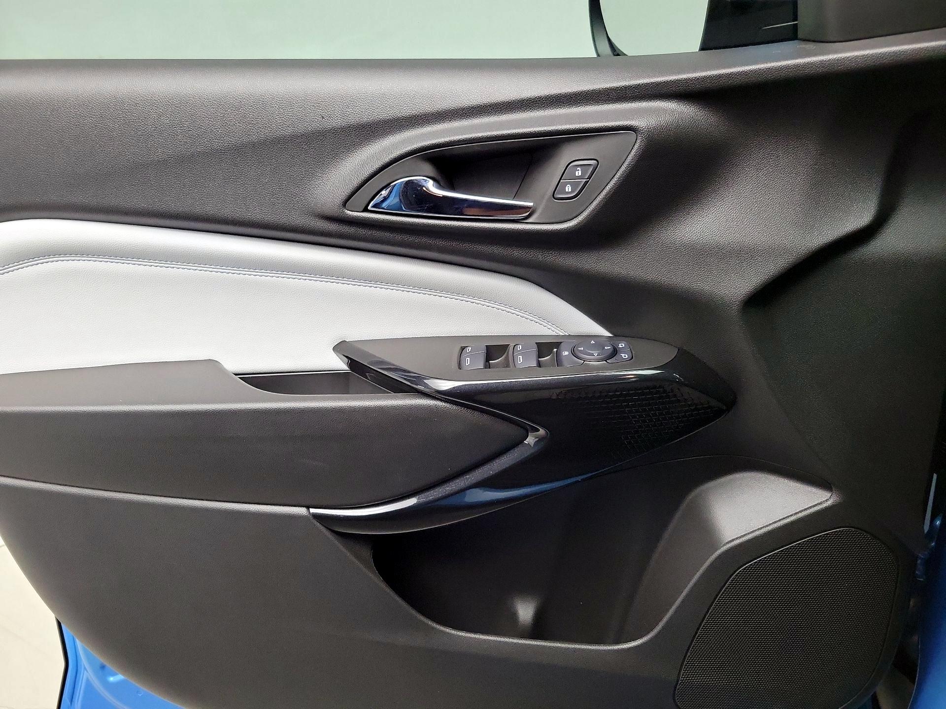 Thumbnail: 2025 Chevrolet Trax - 12